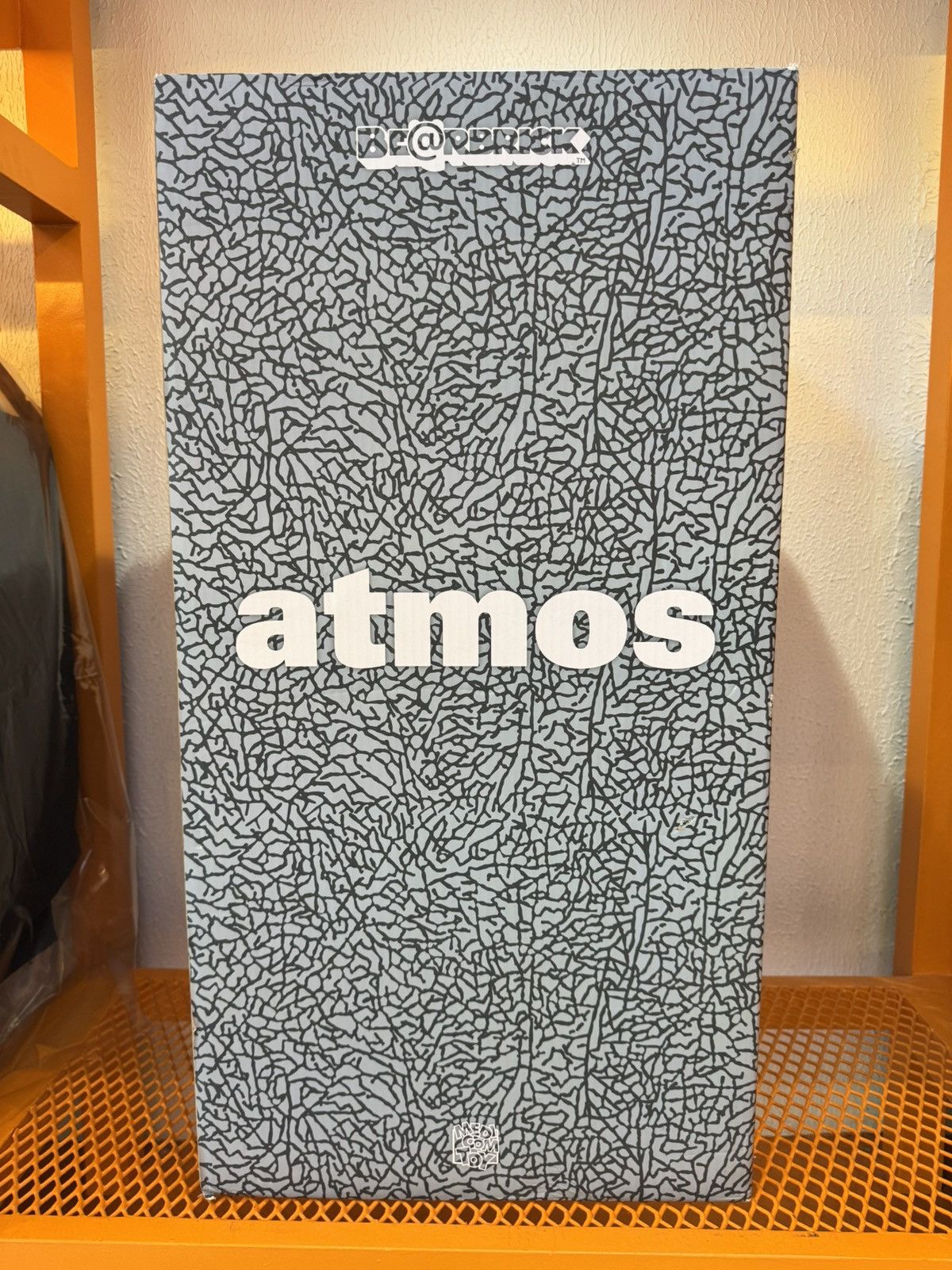 Medicom Toy BearBrick X Atmos Elephant 1000% Size 40 - 10 Thumbnail