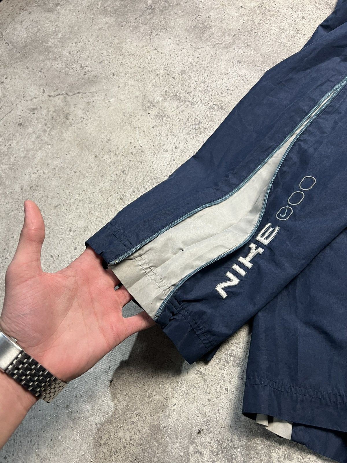 Nike Vintage Nike nylon pants in black with swoosh mens 00s Size US 32 / EU 48 - 4 Thumbnail