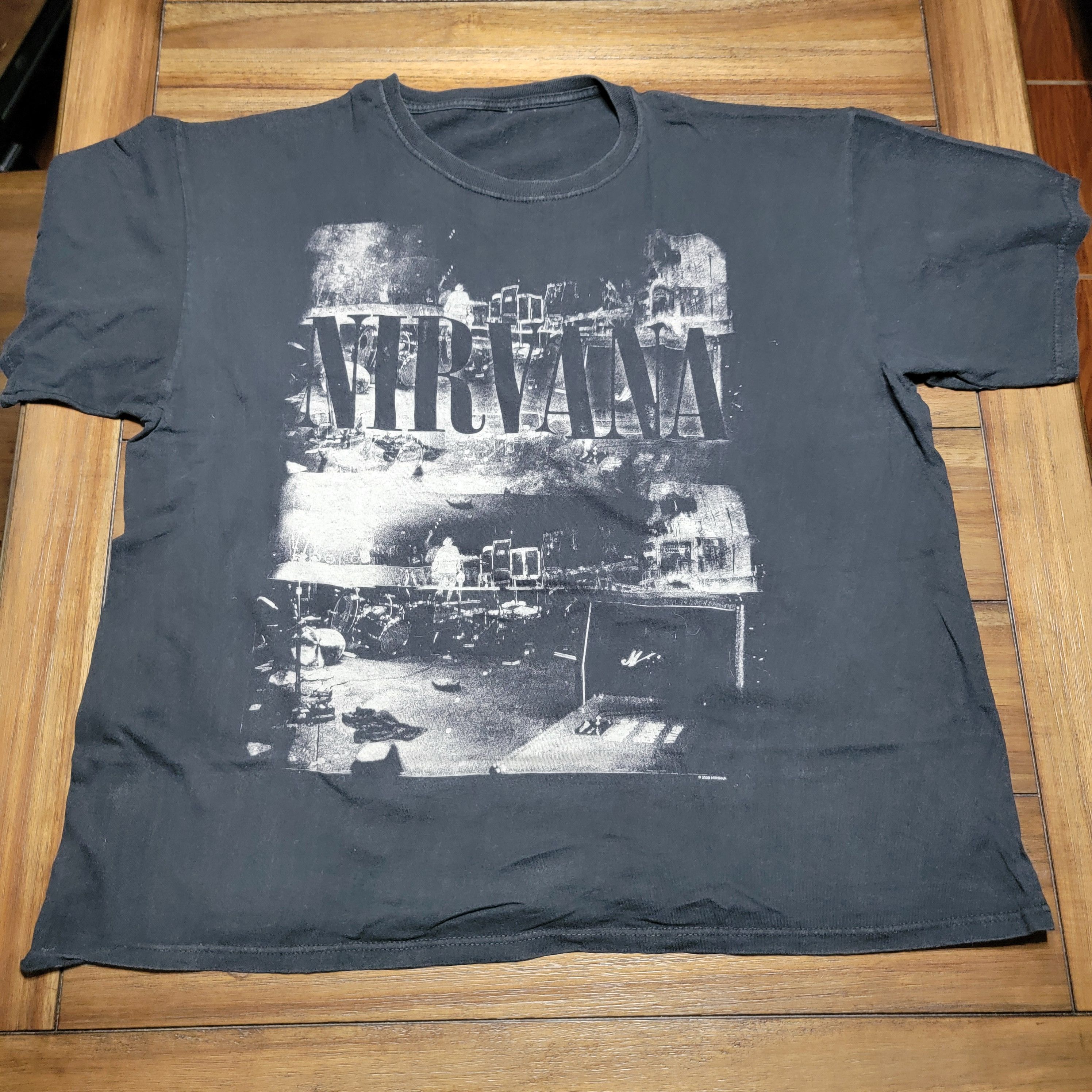 Nirvana Nirvana Graphic SS Black Unisex Tee On Stage Size US XXL / EU 58 / 5 - 1 Thumbnail