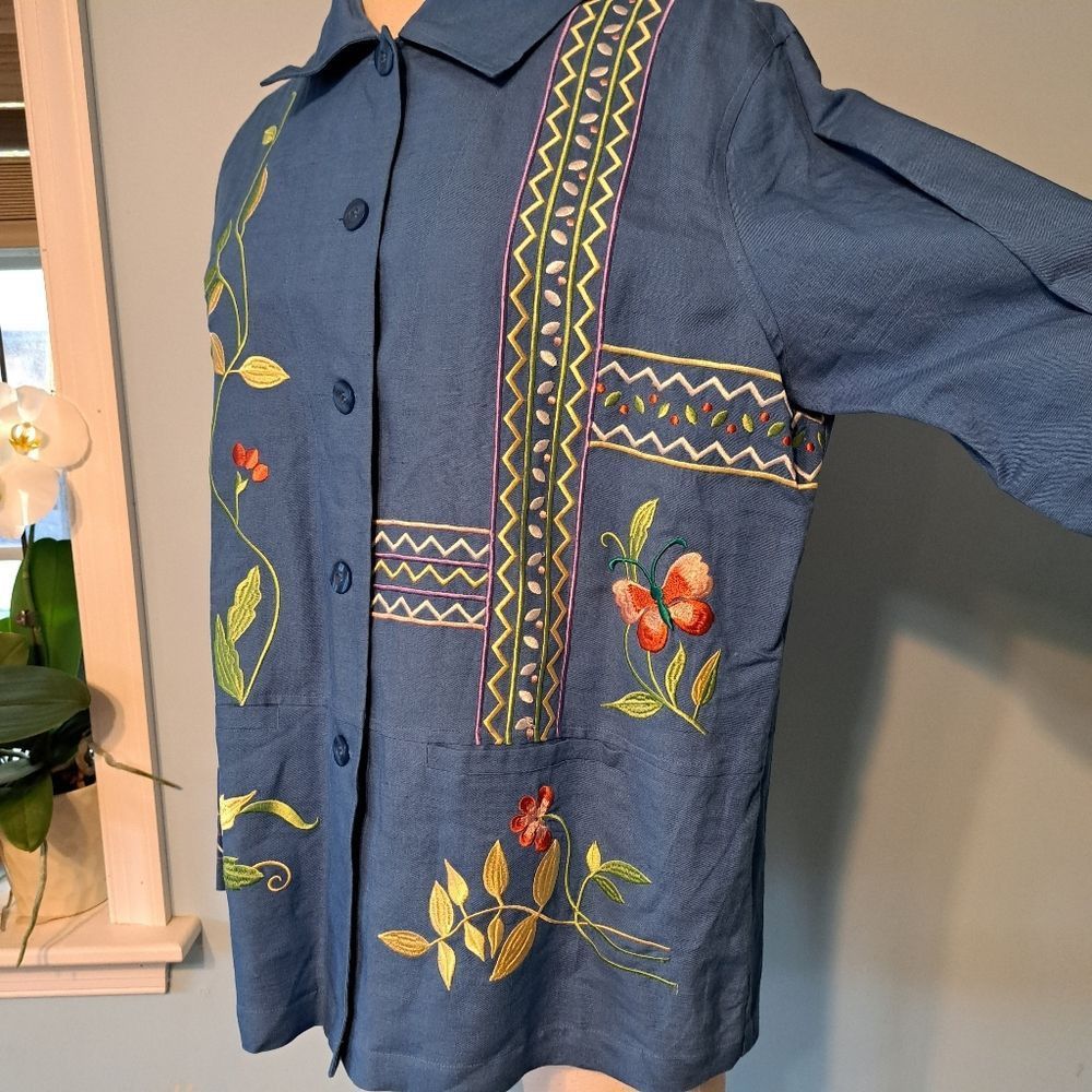 Other Susan Graver Grannycore Embroidered Linen Floral Butterfly Top Medium Blue/Multi Size M / US 6-8 / IT 42-44 - 13 Thumbnail