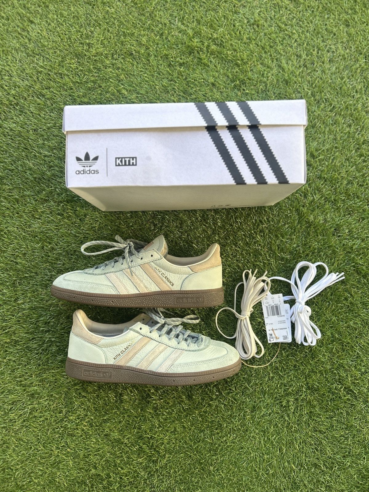 Adidas × Kith Adidas x Kith Handball Spezial Kith Classics Mint Grey Gum Size US 9.5 / EU 42-43 - 1 Thumbnail
