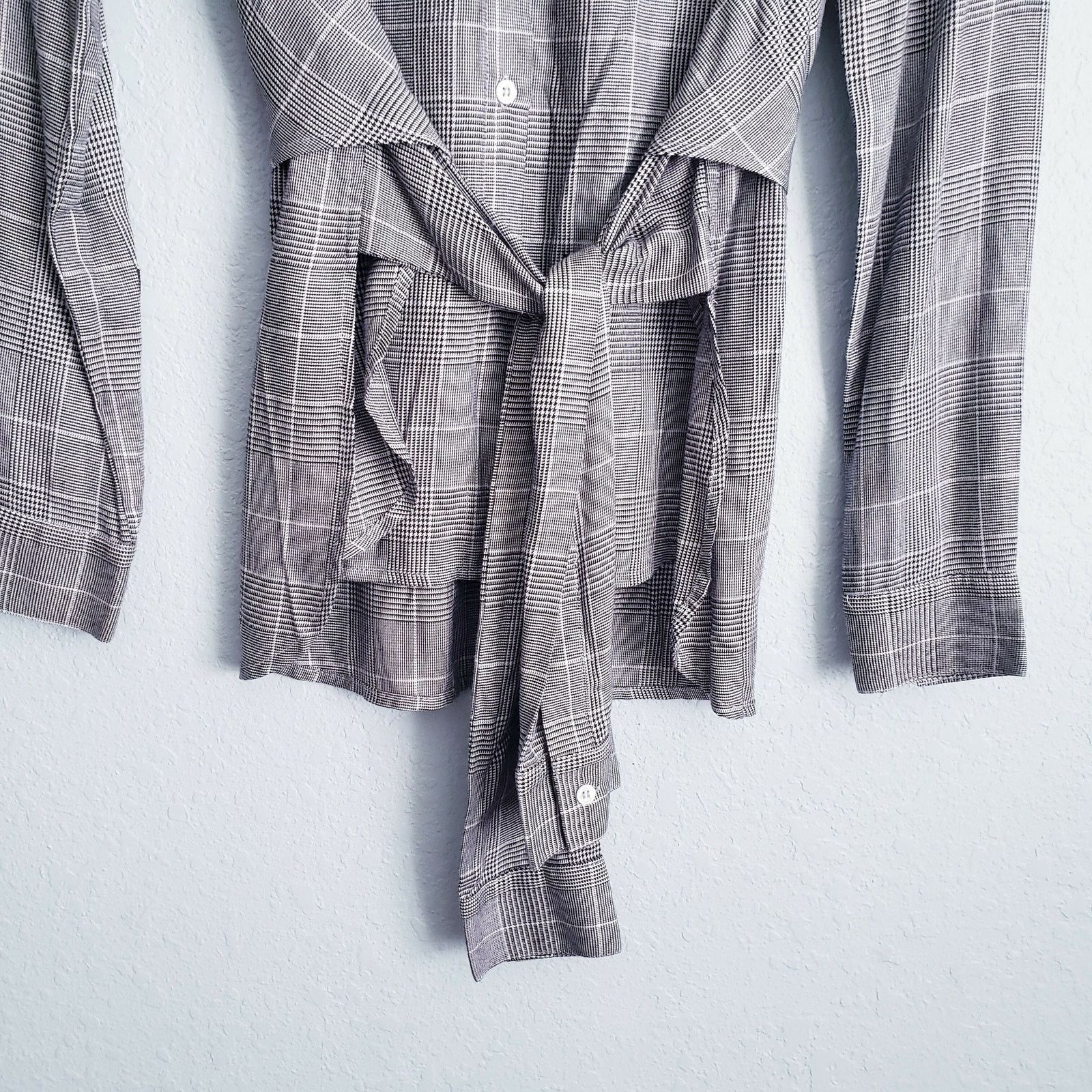 Bailey 44 Bailey 44 Hold Me Tight Black & White Tie Button-Down Shirt Size XS / US 0-2 / IT 36-38 - 4 Thumbnail