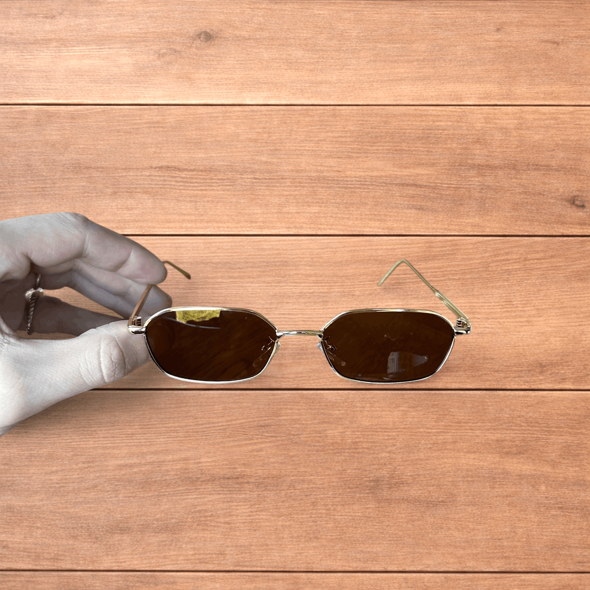 Japanese Brand Metal frame polarised sunglasses in gold with brown lens. Size ONE SIZE - 4 Thumbnail