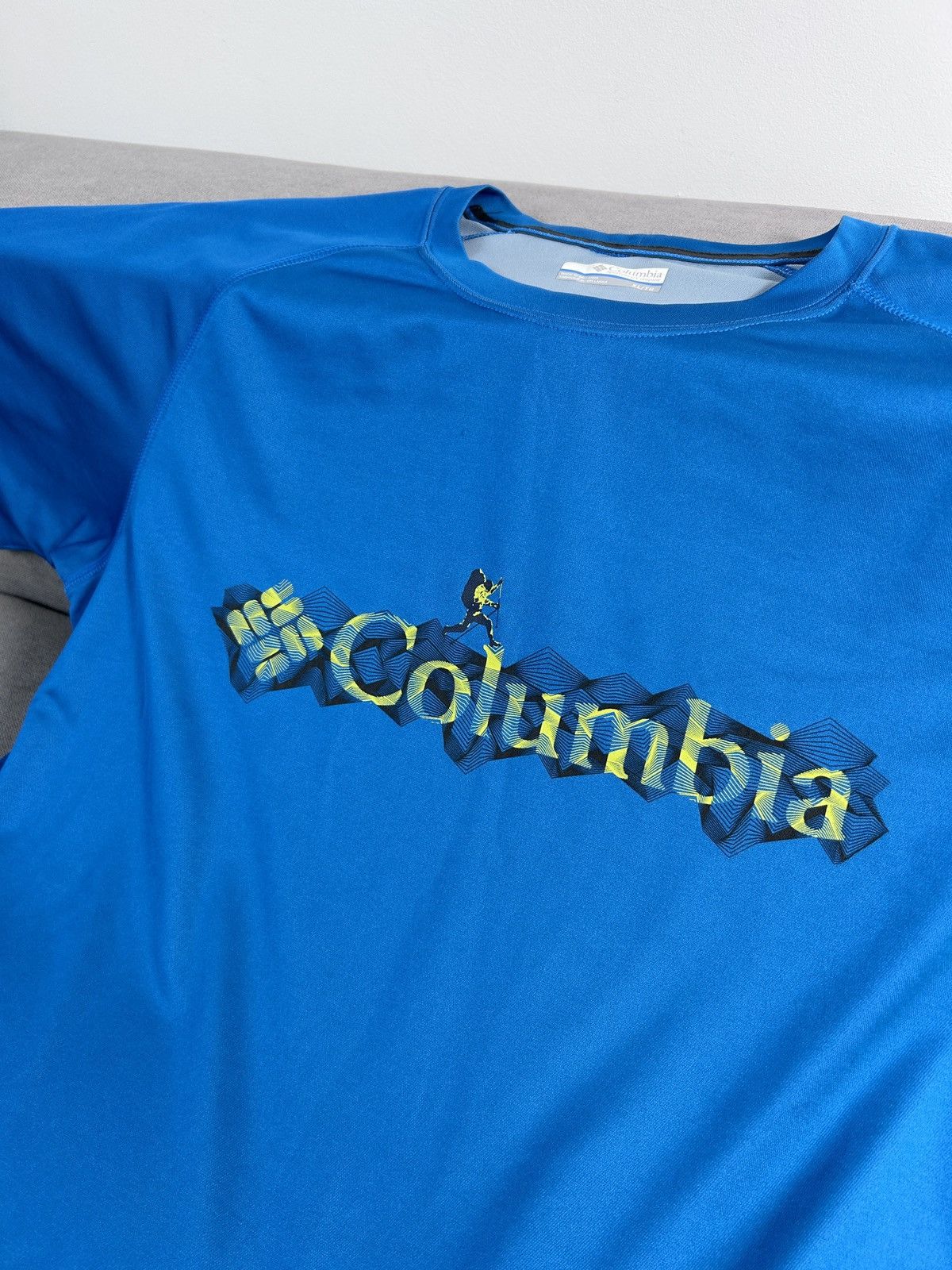 Columbia Columbia short sleeve t shirt Size US XL / EU 56 / 4 - 6 Thumbnail