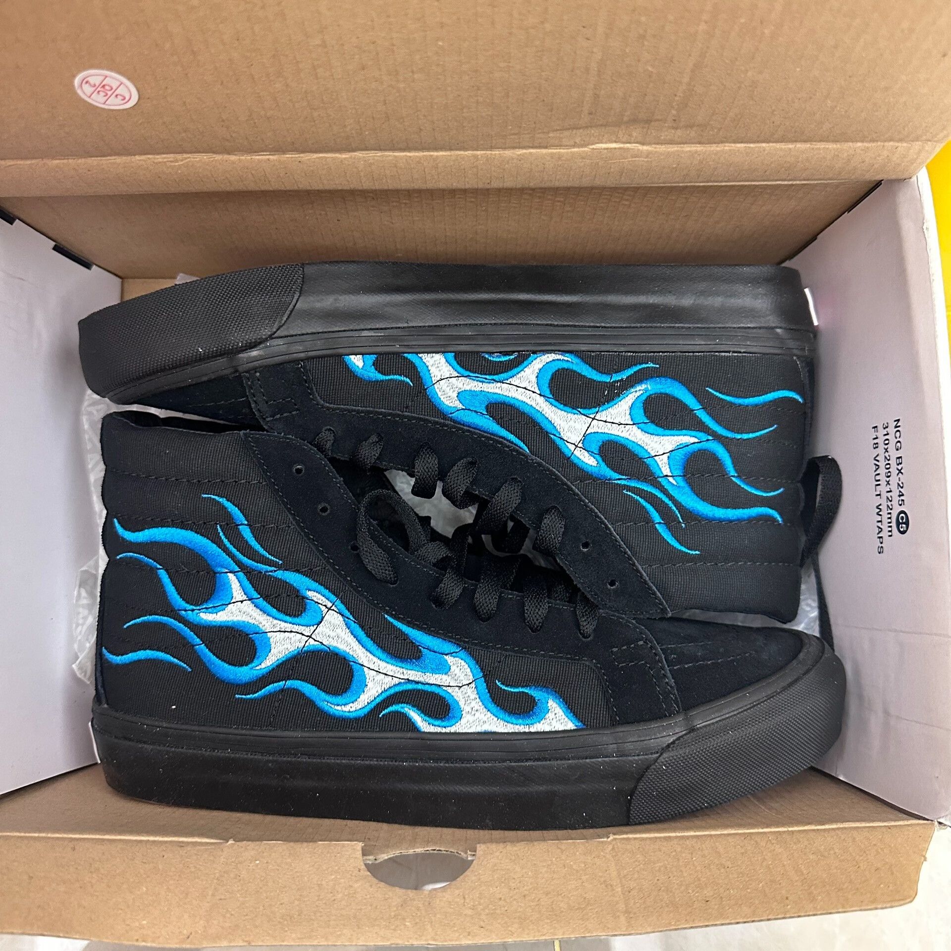 Wtaps WTAPS Vans SK8 High Black and Blue Size US 7.5 / EU 40-41 - 1 Thumbnail