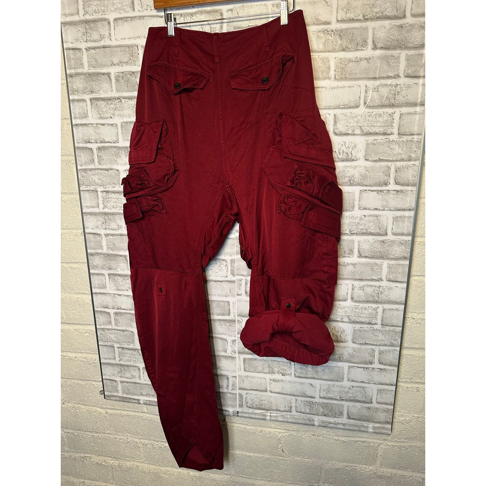 Julius FW23 Elytra Red Gasmask Cargo Pants size 1 Tatsuro Horikawa Size US 34 / EU 50 - 16 Thumbnail