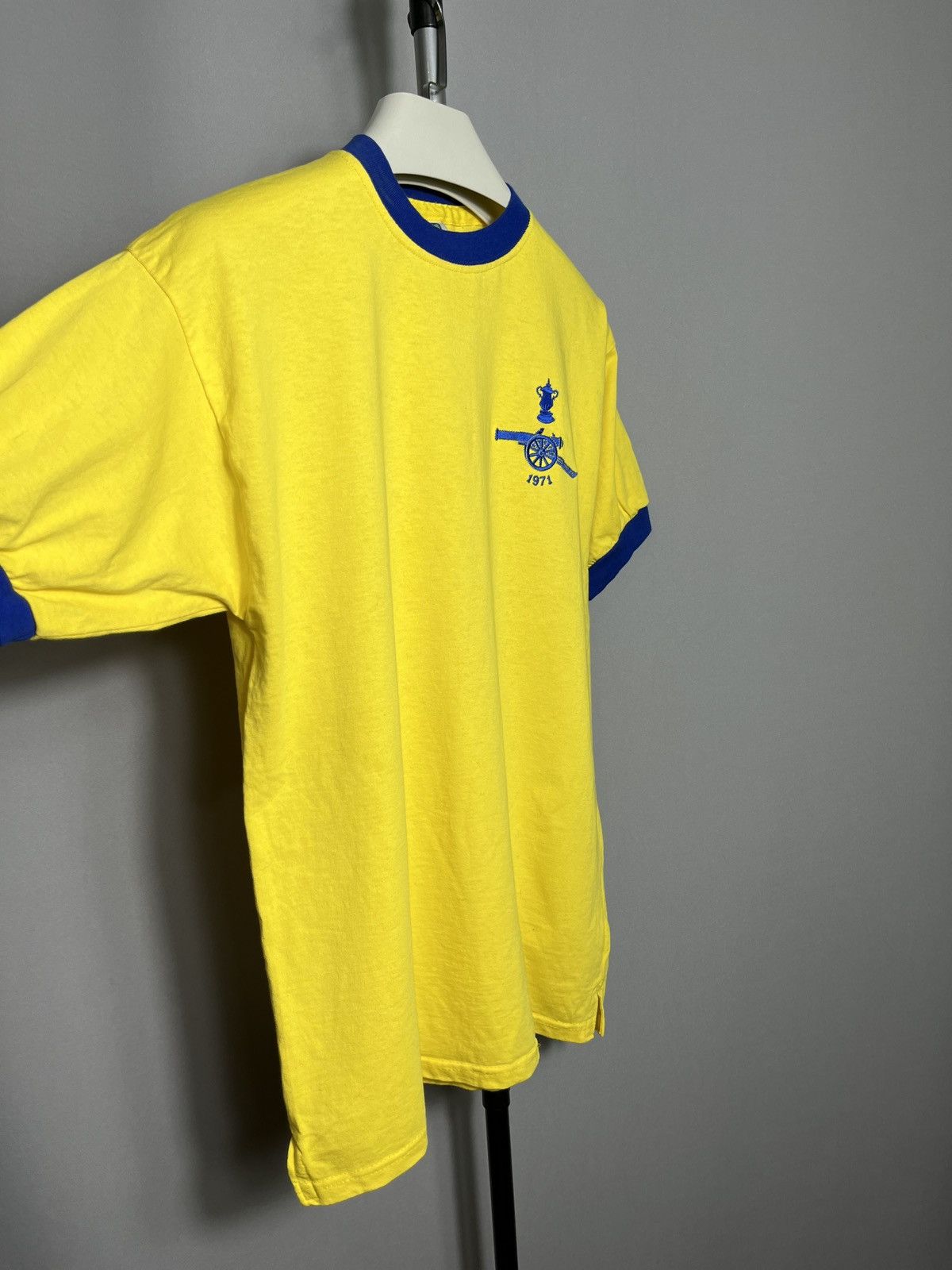 Other UK Arsenal 1970 - 1971 score draw yellow Mens jersey shirt rare Size US M / EU 48-50 / 2 - 4 Thumbnail