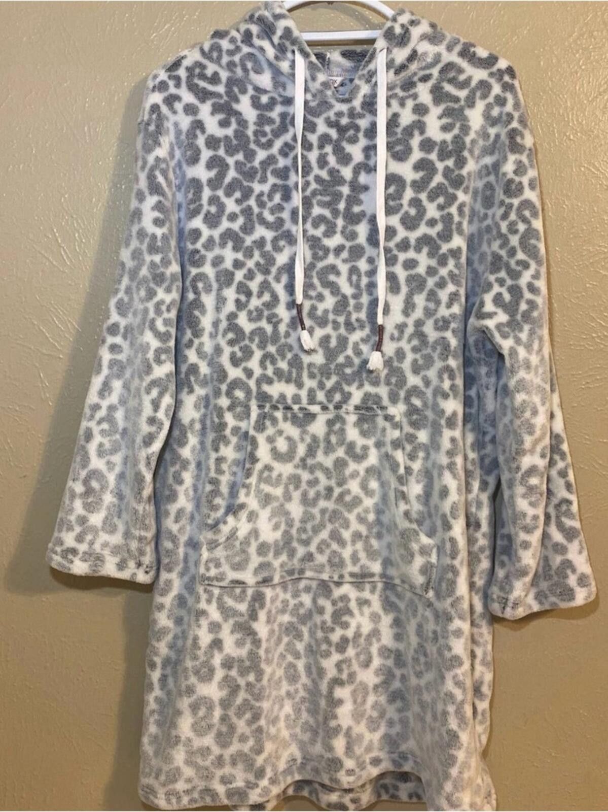Wildfox Wildfox Cozy Soft Snow Leopard Hooded Sweatshirt Size M / US 6-8 / IT 42-44 - 2 Thumbnail