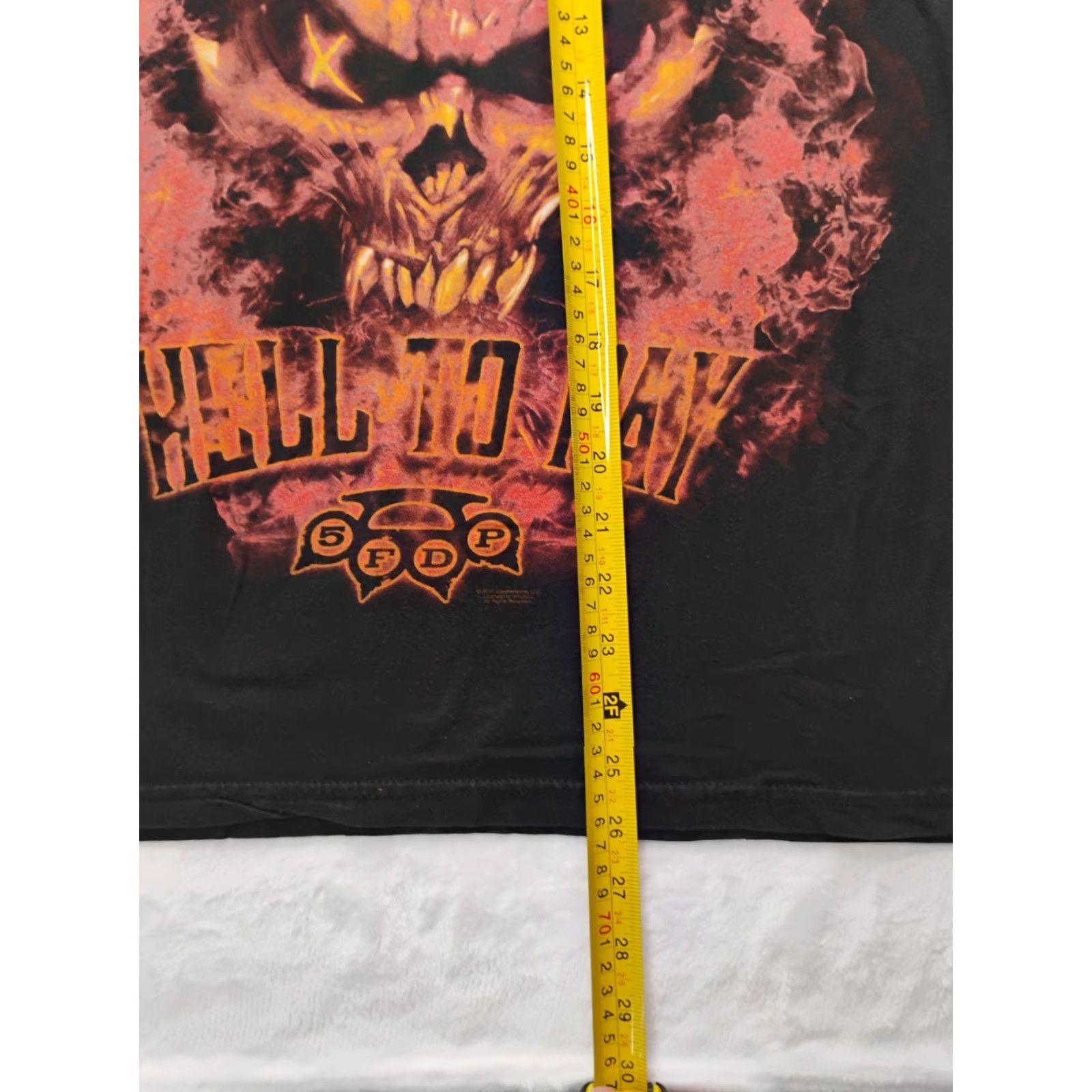 Vintage VINTAGE Five Finger Death Punch T Shirt Skull Flames Tag XL Fits M Black Unisex Adults Short Sleeve Cotton Music Shirts Mens Size US M / EU 48-50 / 2 - 4 Thumbnail