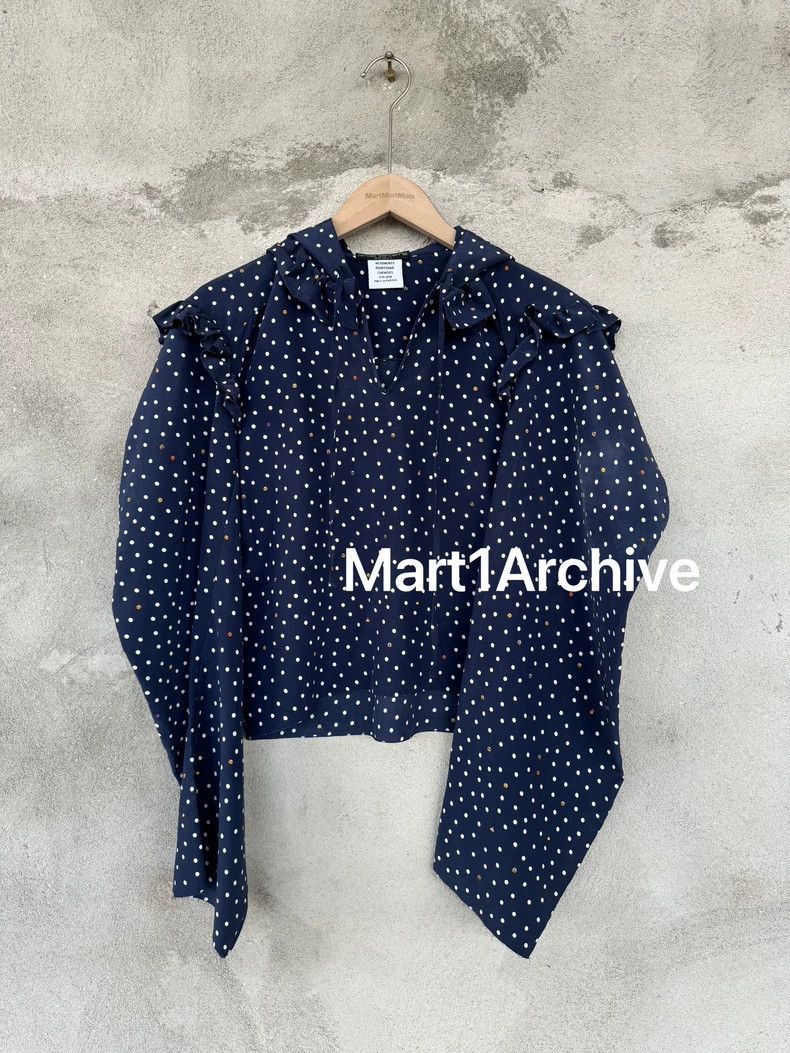 Vetements vetements18ss Lace Emoji Lamb Leg Sleeve Sweatshirt 2503-Ne Size XS / US 0-2 / IT 36-38 - 1 Thumbnail