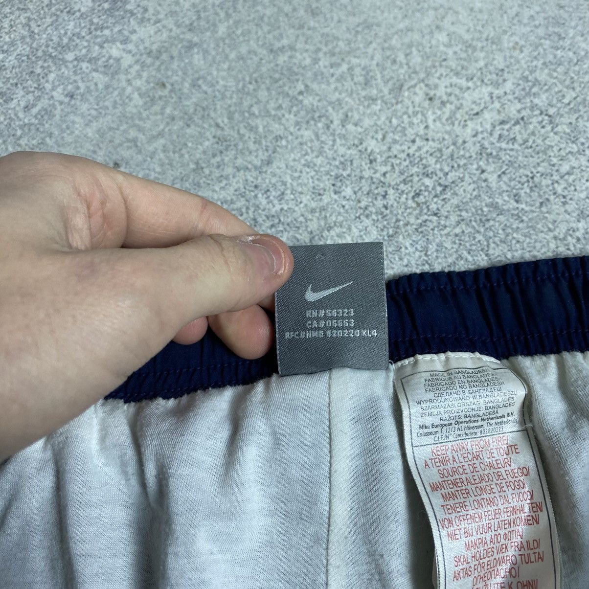 Nike Vintage Nike Track Pants Size US 30 / EU 46 - 6 Thumbnail
