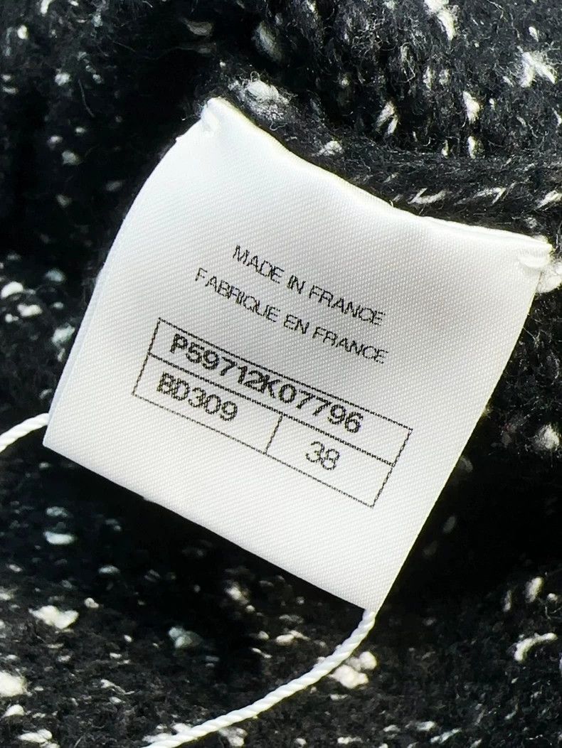 Chanel Chanel 18B black beaded collar long-sleeved knitted sweate Size XS / US 0-2 / IT 36-38 - 7 Thumbnail