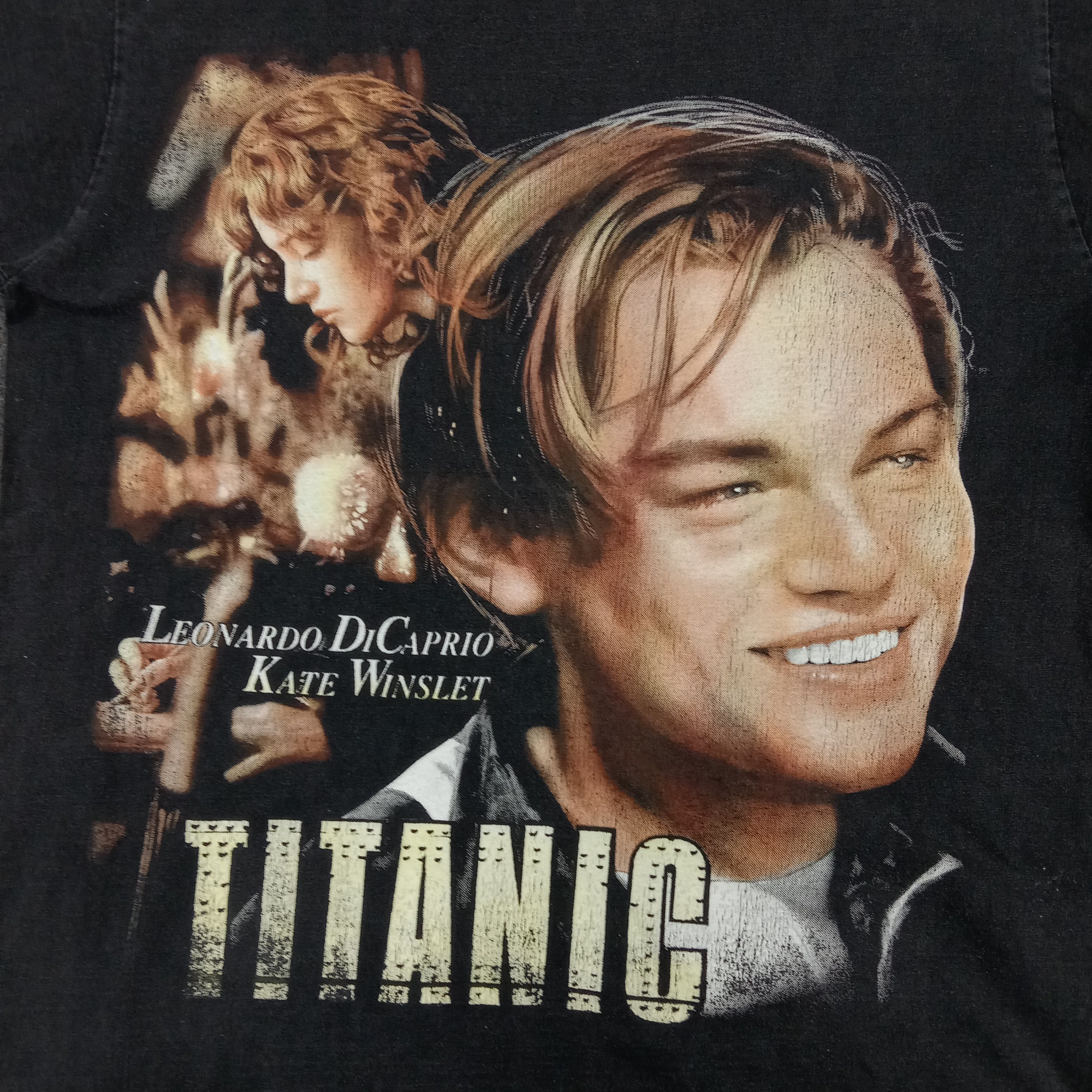 Vintage Vintage 90's Titanic American Romance Movie Tshirt Size US L / EU 52-54 / 3 - 2 Thumbnail
