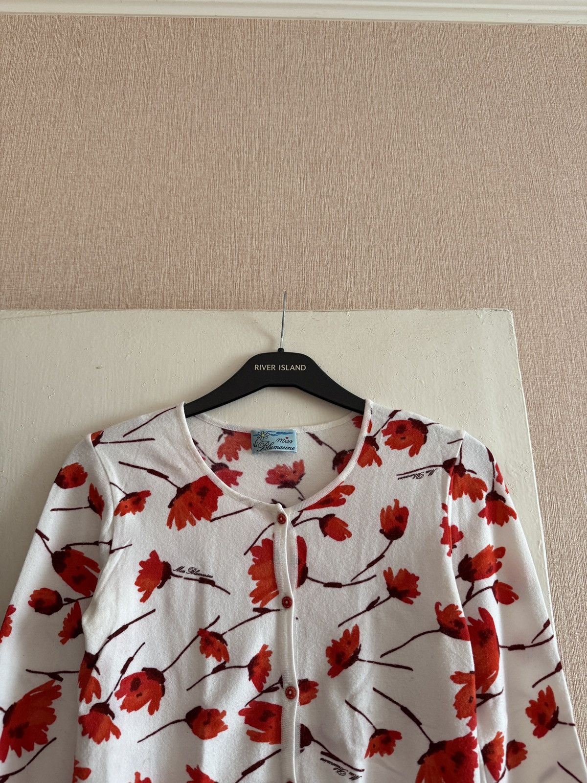 Blumarine Vintage Miss Blumarine Red Floral Cardigan White Knit Size L / US 10 / IT 46 - 4 Thumbnail