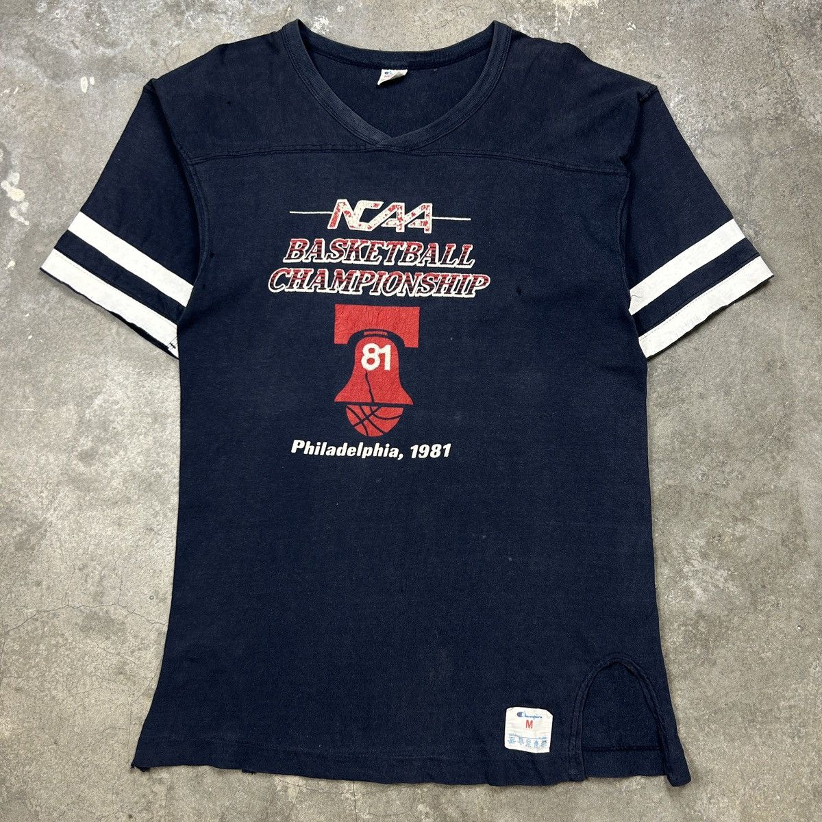 Champion × Vintage 1980s Champion - NCAA Basketball Championship Size US M / EU 48-50 / 2 - 15 Thumbnail