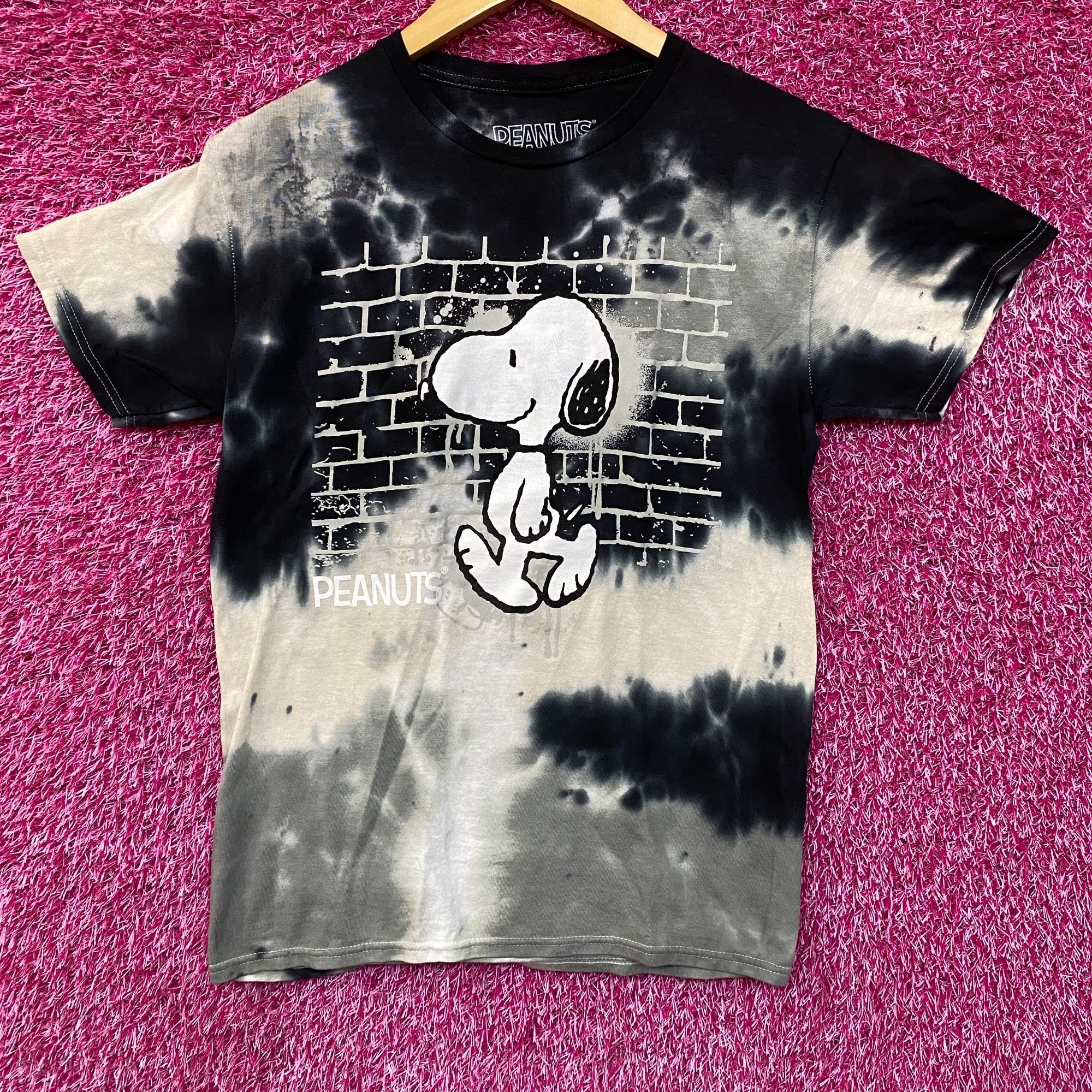 Peanuts Peanuts Snoopy Wall Tie Dye T-Shirt Small Size US S / EU 44-46 / 1 - 1 Thumbnail