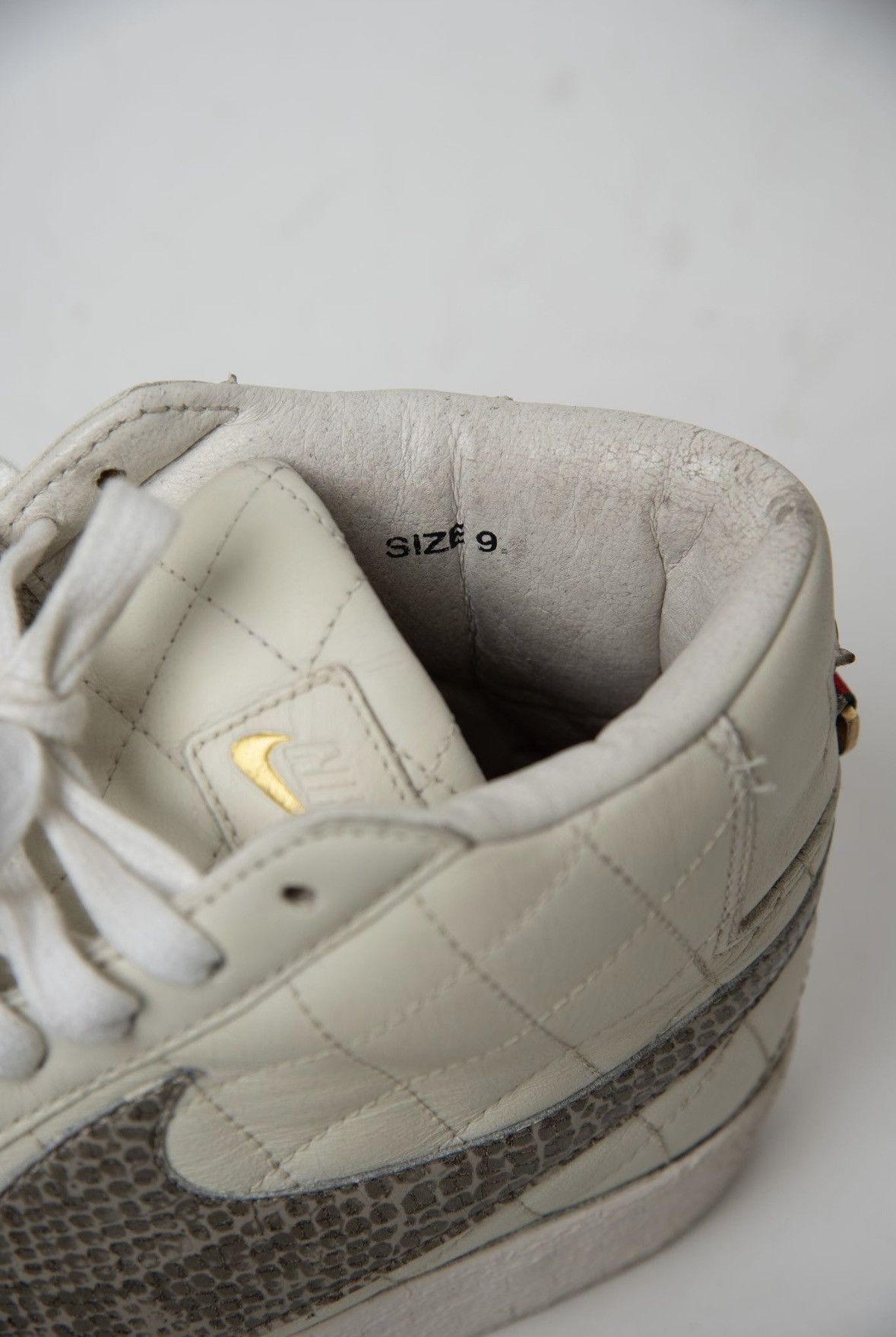Nike × Supreme 2006 Supreme X Nike Blazers (White) Size US 11 / EU 44 - 5 Thumbnail