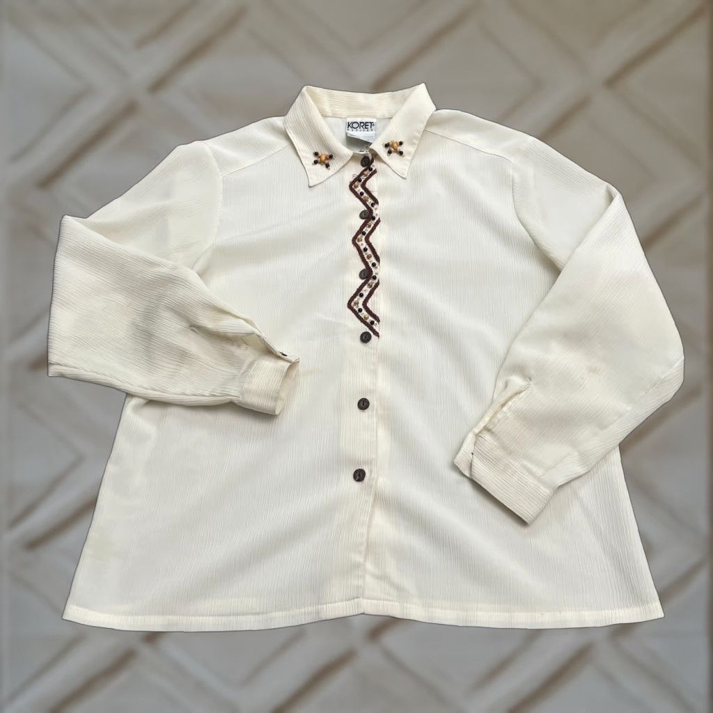 Vintage Koret Vintage Beaded Embroidered Button Down Shirt Womens Petite 8 Ivory Blouse Size M / US 6-8 / IT 42-44 - 1 Thumbnail