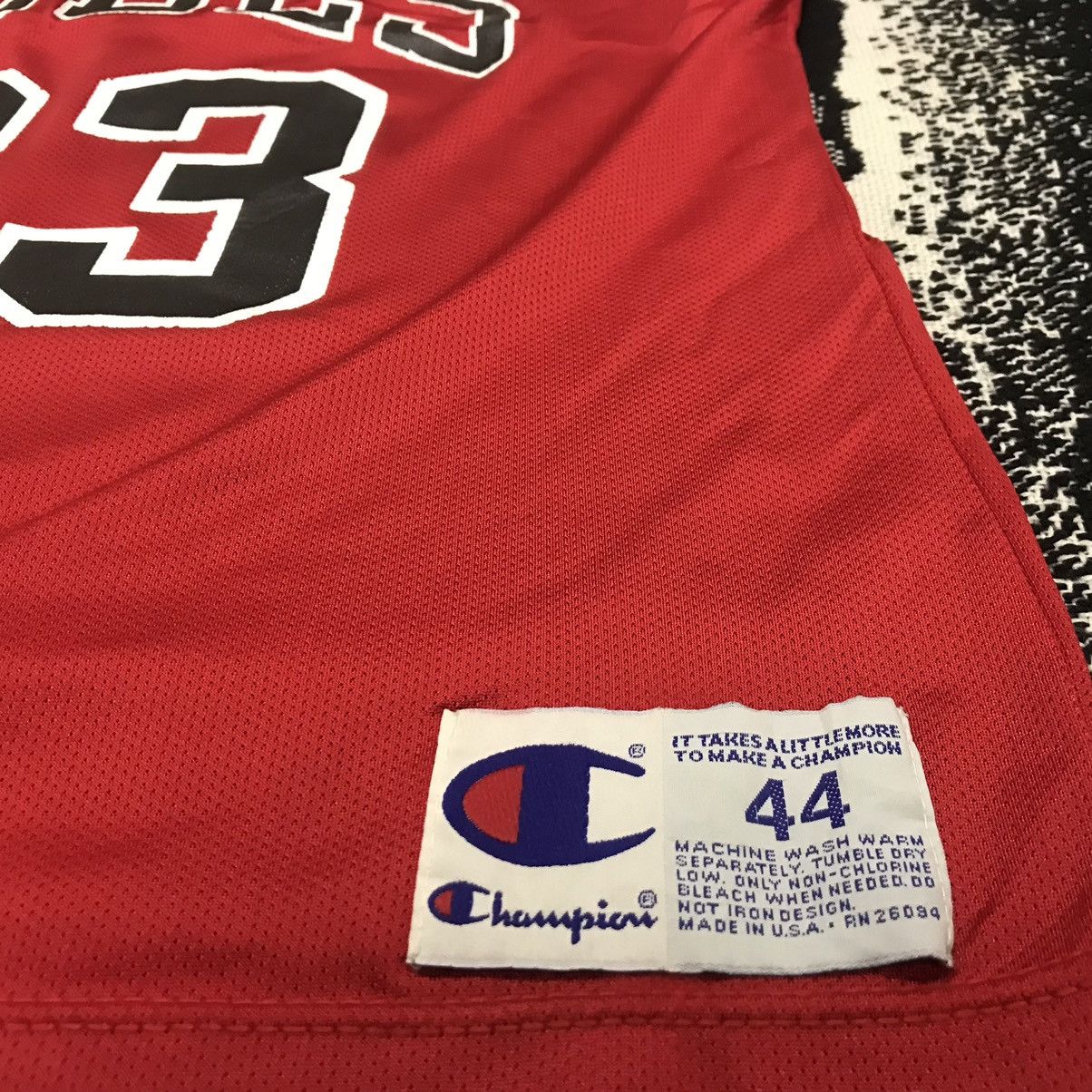 Other Vintage 90s Chicago Bulls Micheal Jordan NBA Jersey Champion Size US M / EU 48-50 / 2 - 5 Thumbnail