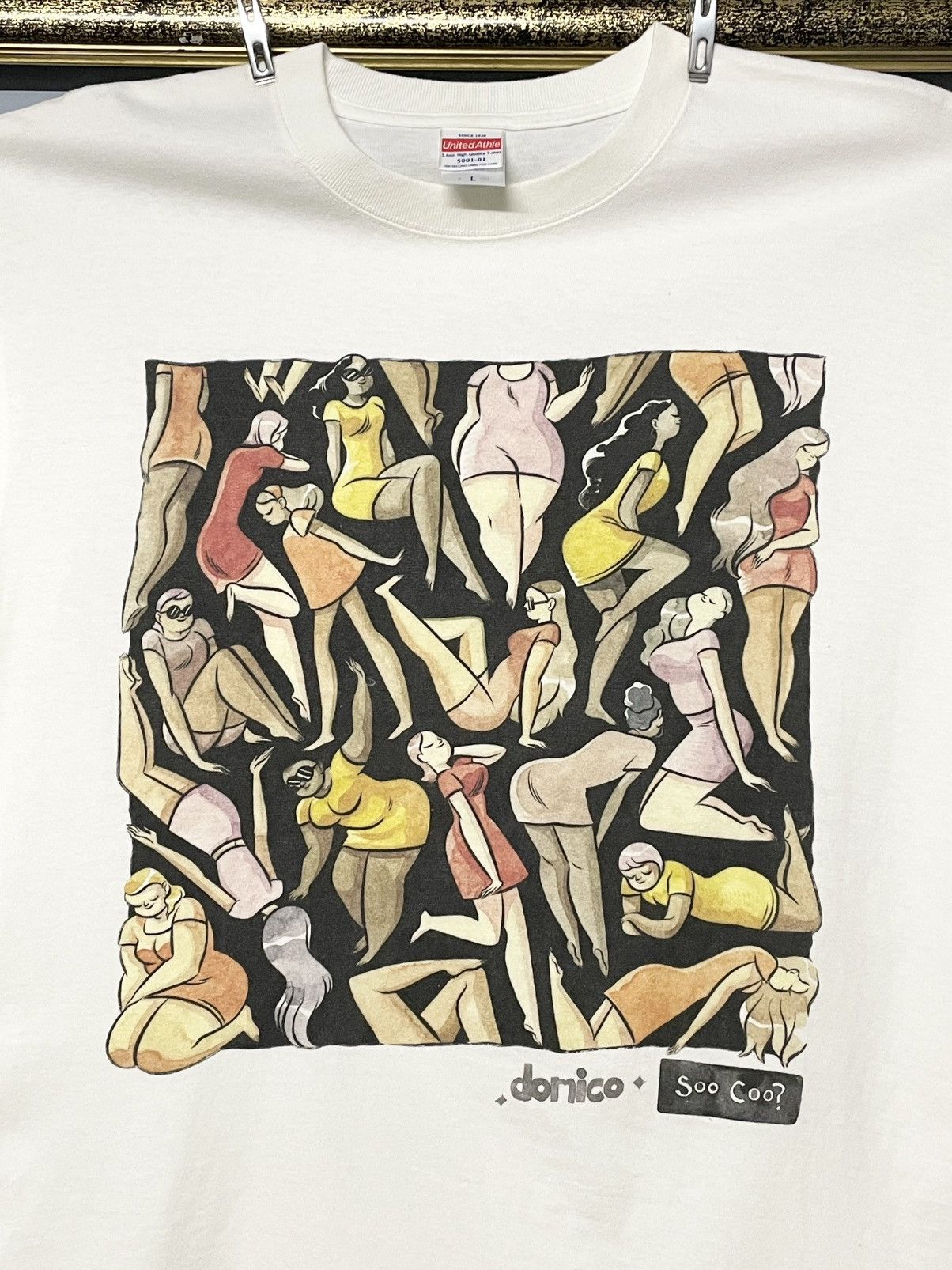 Vintage Vintage 90S Art Fullprint Girl Dance Tripping Domico Tshirt Size US M / EU 48-50 / 2 - 3 Thumbnail