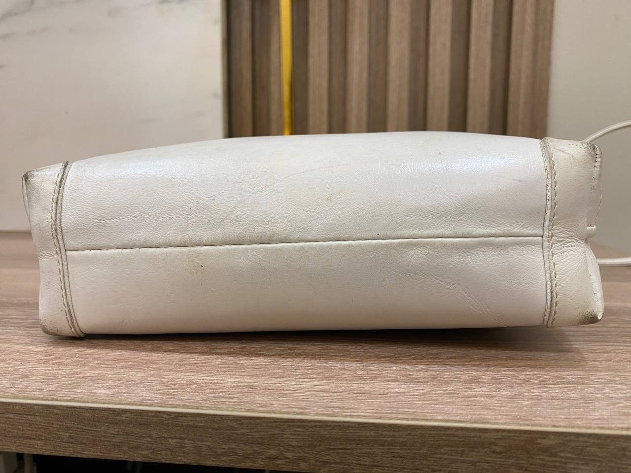 Gucci Gucci White Leather Vintage Crossbody Bag Size ONE SIZE - 8 Thumbnail