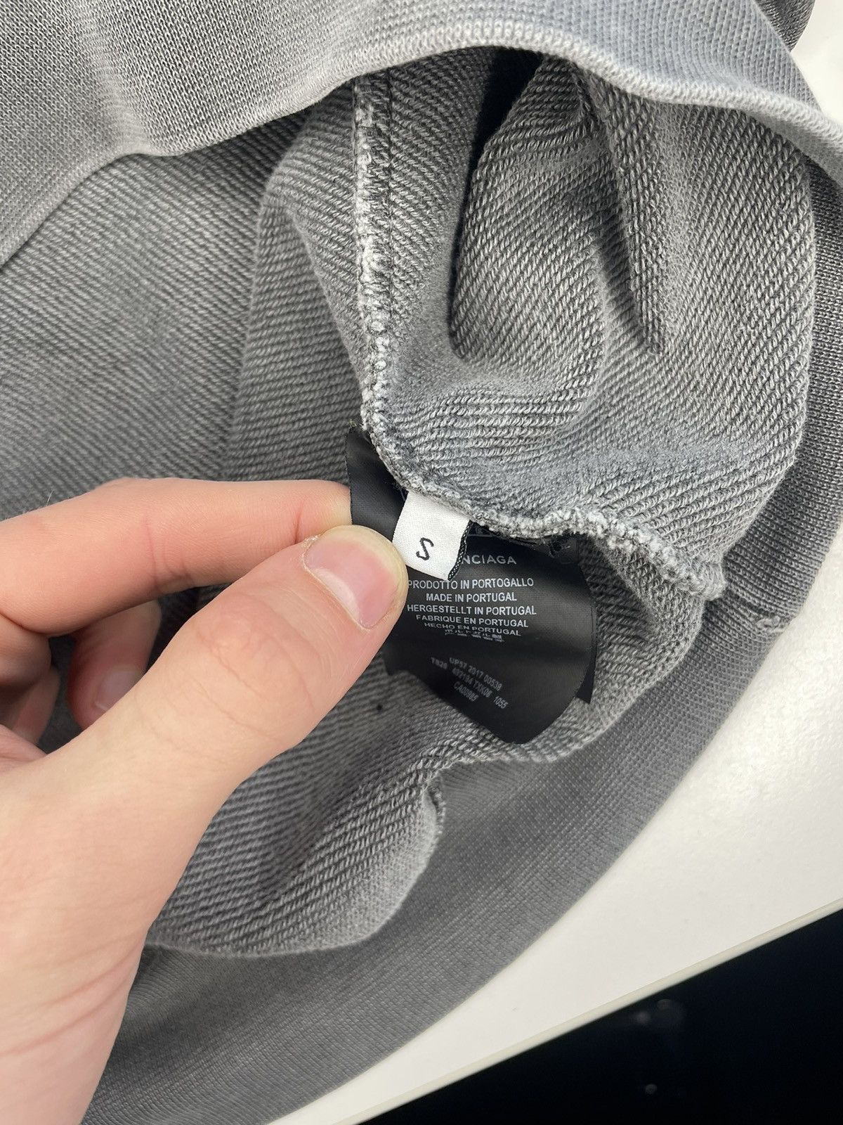 Balenciaga Oversized open back crewneck sweater Size US S / EU 44-46 / 1 - 6 Thumbnail