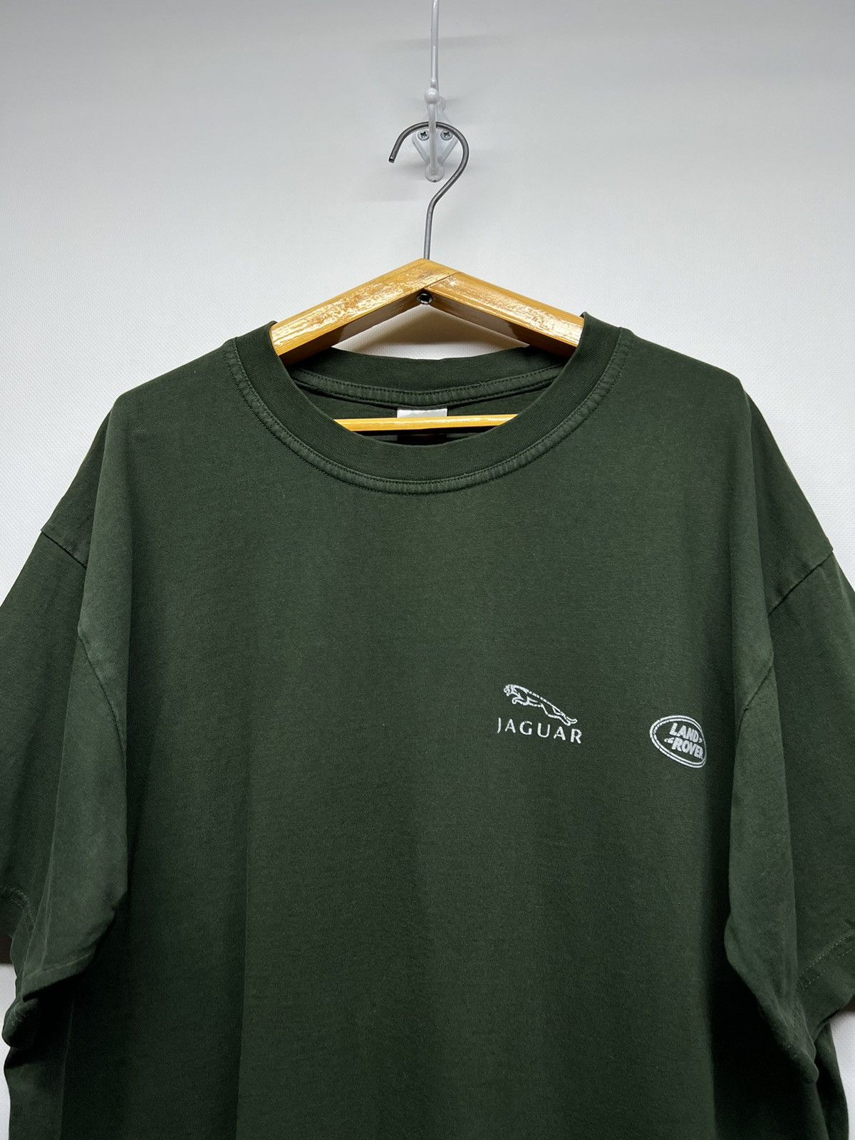 Vintage Vintage Y2k Jaguar Land Rover Racing T-Shirt 00’s Size US L / EU 52-54 / 3 - 3 Thumbnail