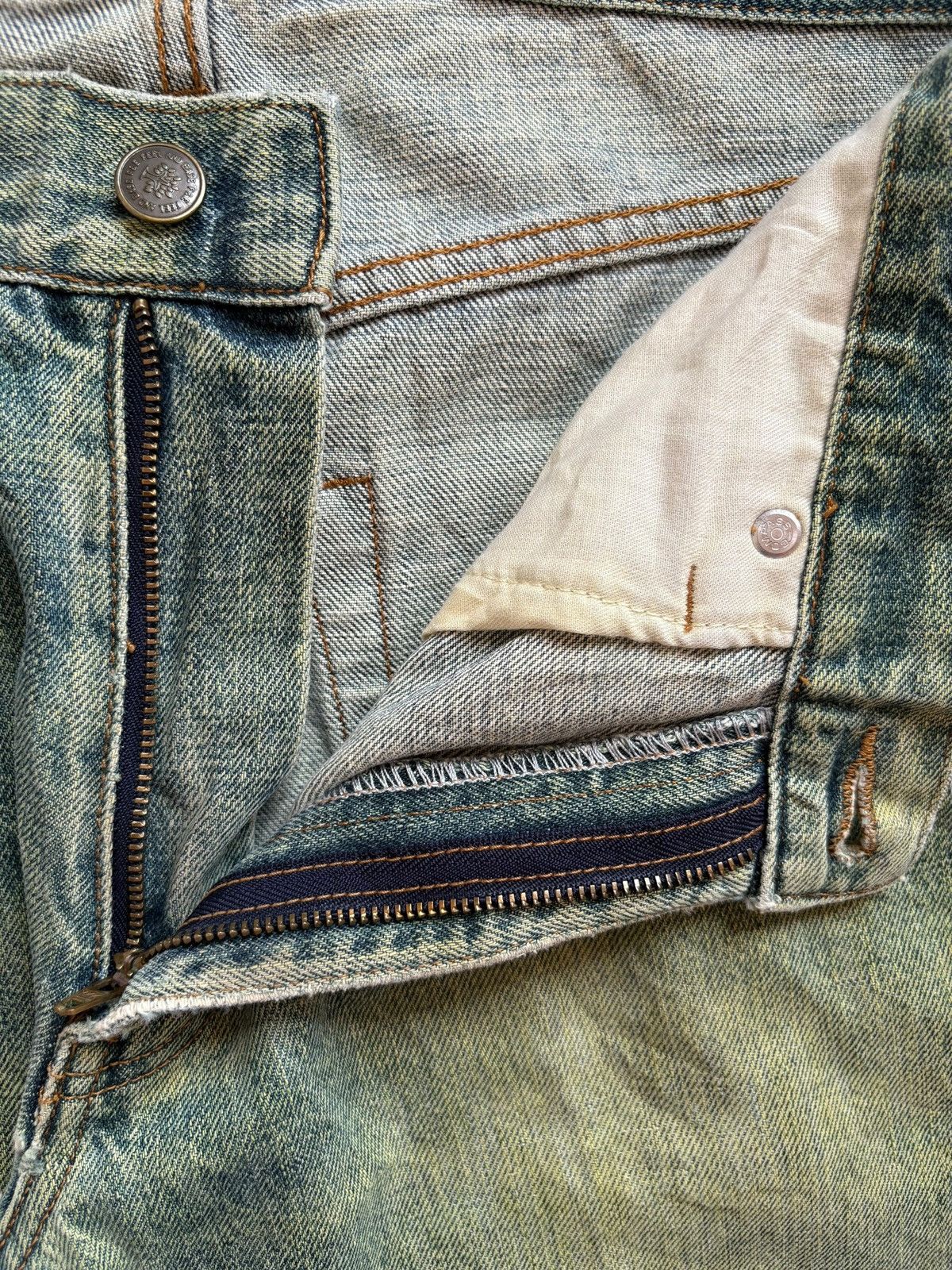 Japanese Brand Vintage Japanese Brand Sick Mud Wash Distressed Loose Jeans Size US 30 / EU 46 - 9 Thumbnail