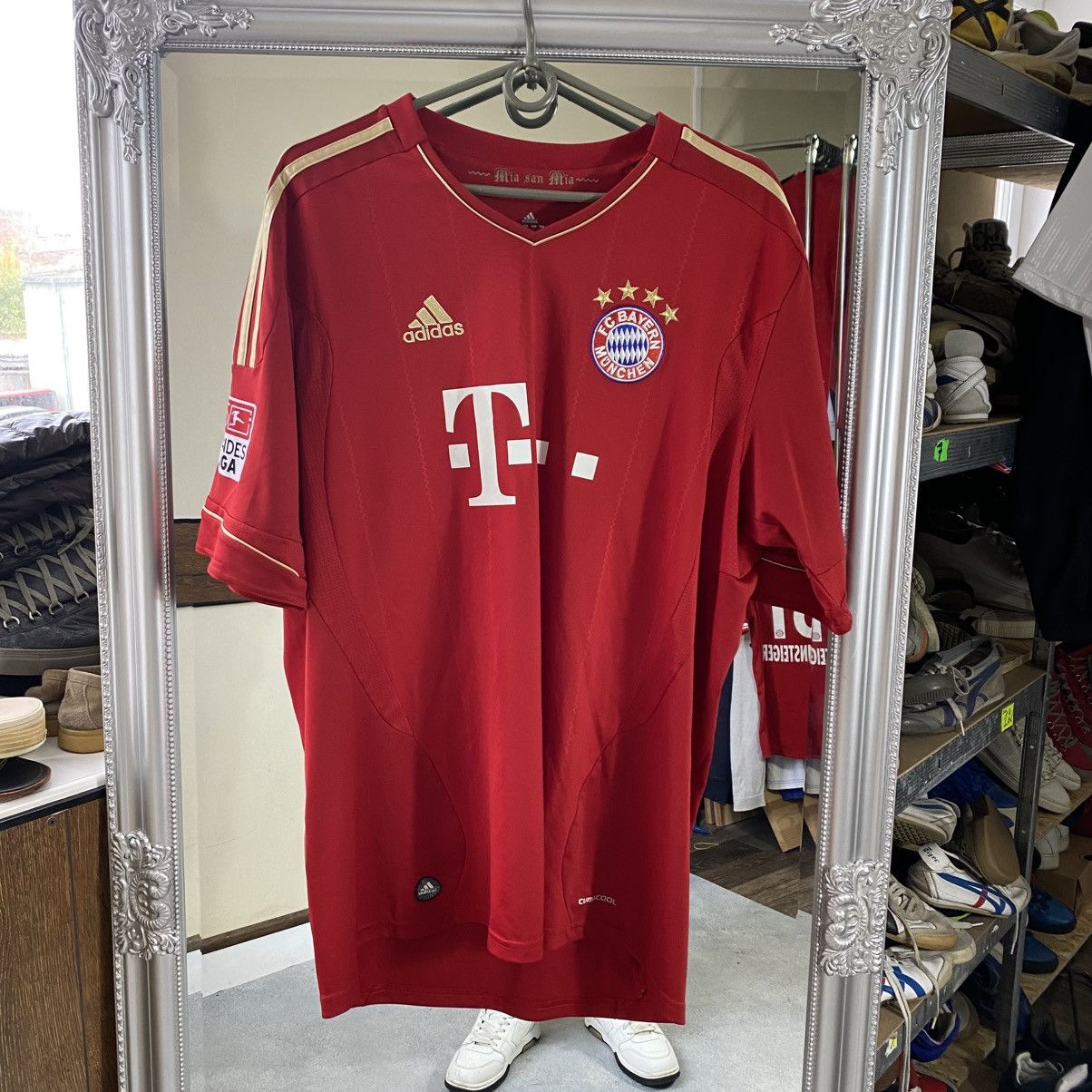Adidas Alaba Bayern Munich 21 Home Jersey Size US L / EU 52-54 / 3 - 5 Thumbnail