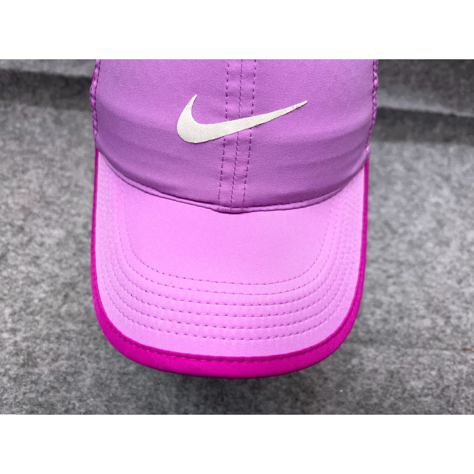 Nike Nike Hat Cap Strap Back Adult One Size Pink Purple Polyester Featherlight Golf Hat/Cap Adjustable Lightweight Men Sports Logo Spring Summer Size ONE SIZE - 3 Thumbnail