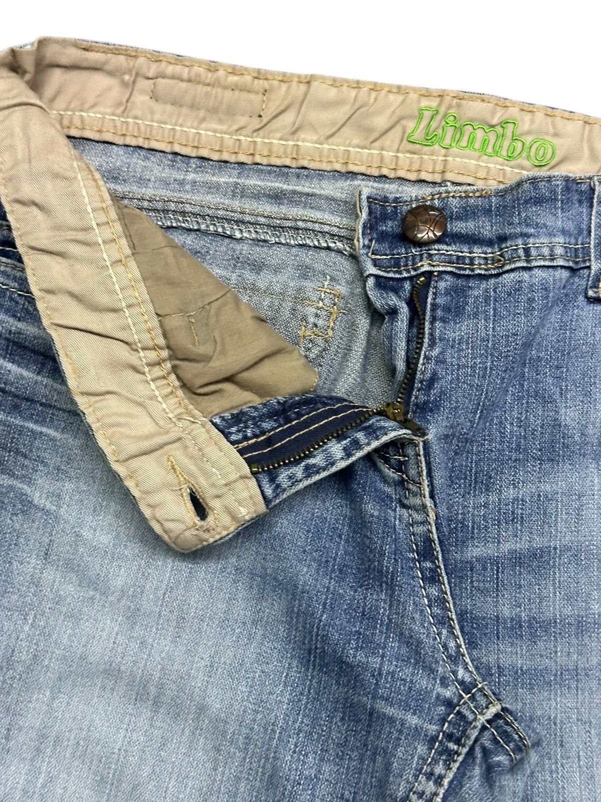 Other Vintage Distressed Limbo Denim Straight Leg Light BlueWash Size US 34 / EU 50 - 10 Thumbnail