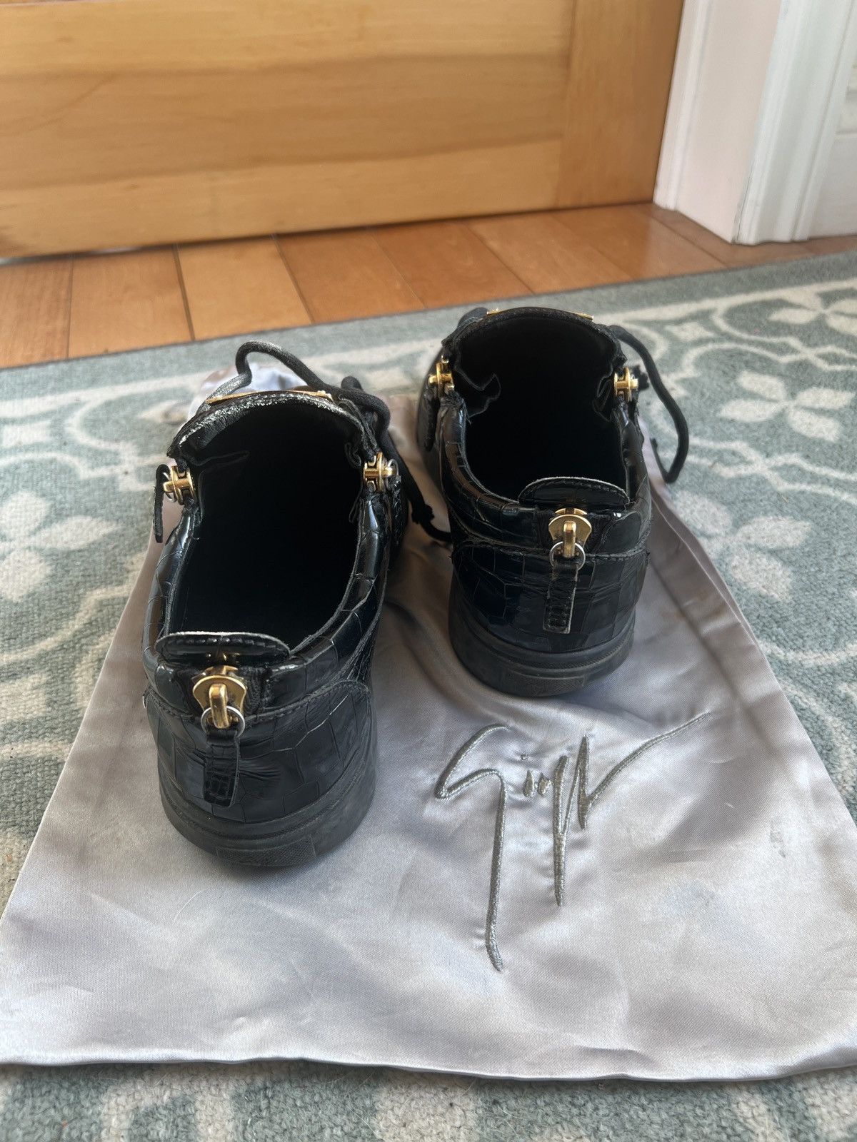 Giuseppe Zanotti Giuseppe Zanotti “Frankie” Crocodile Black Leather with Gold Size US 9 / EU 42 - 5 Thumbnail