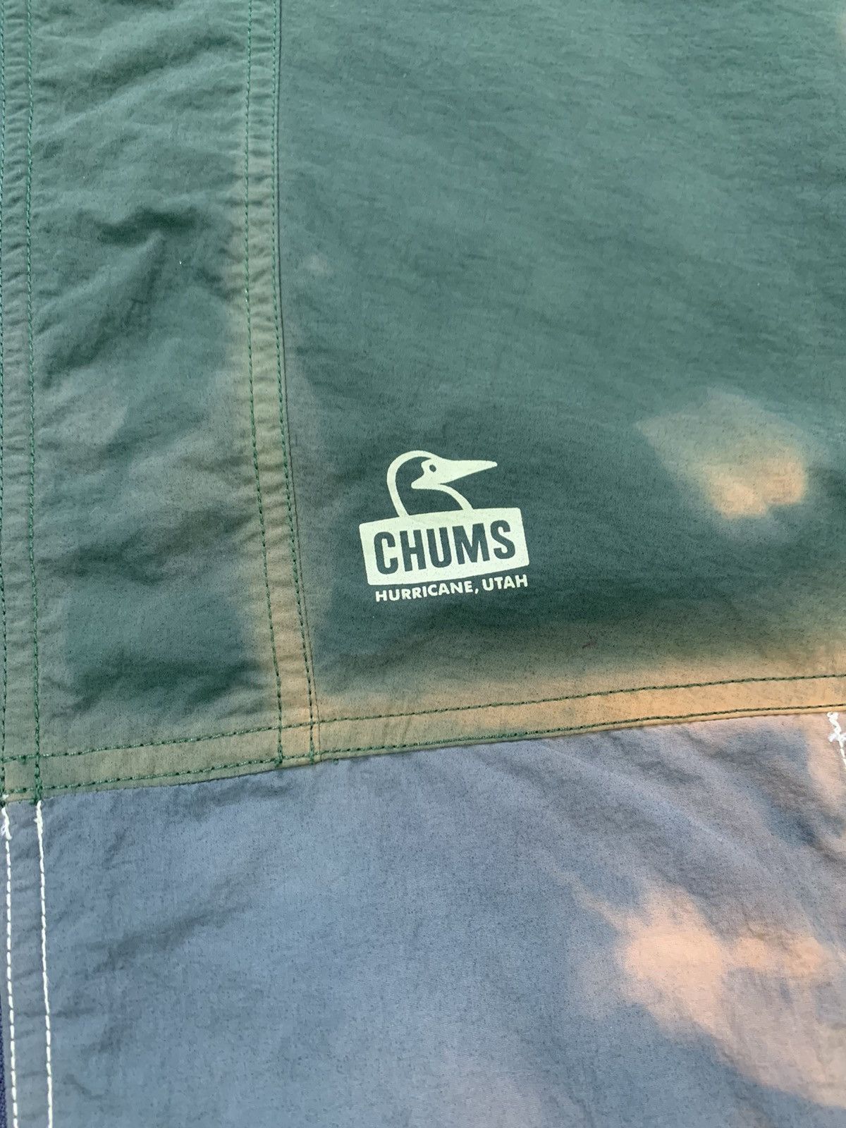 Chums × Vintage Vtg Chums Hurricane Utah Bleached Jacket Hooded Size US L / EU 52-54 / 3 - 5 Thumbnail