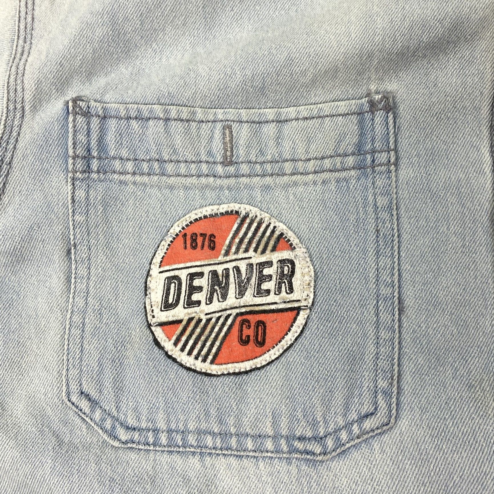 CO C.E. Schmidt Workwear Denim Shirt Men's Large Light Wash Button Up with Denver CO Patch Size US L / EU 52-54 / 3 - 2 Thumbnail