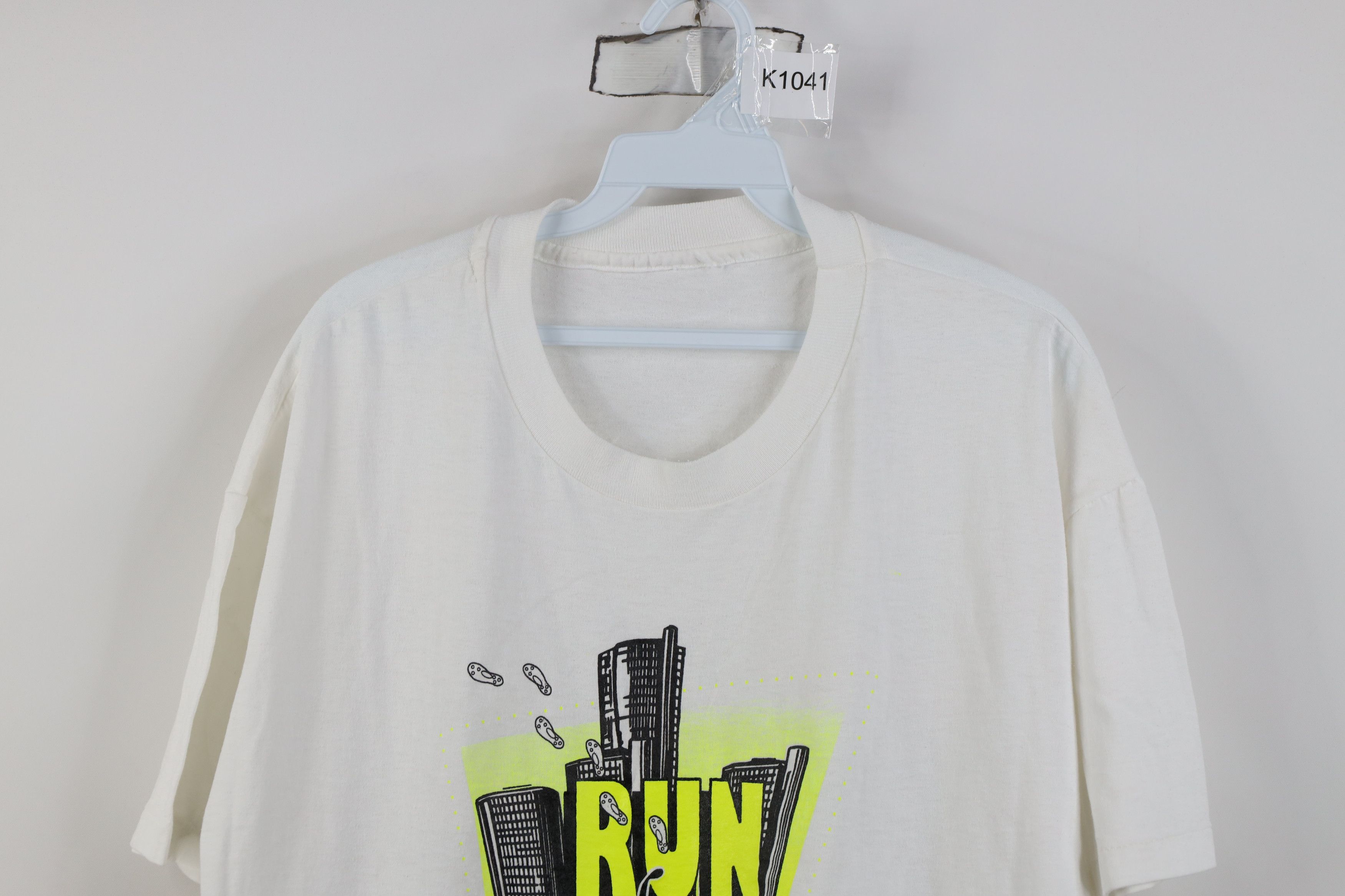 Vintage Vintage 90s Run For MS Detroit Free Press Marathon T-Shirt Size US L / EU 52-54 / 3 - 2 Thumbnail