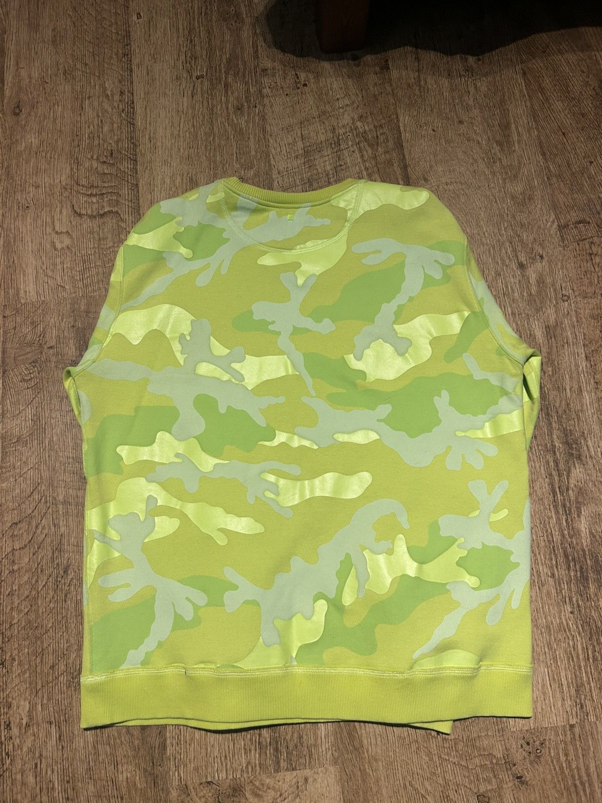 Valentino Valentino Neon Camouflage Sweatshirt - Medium Size US M / EU 48-50 / 2 - 4 Thumbnail
