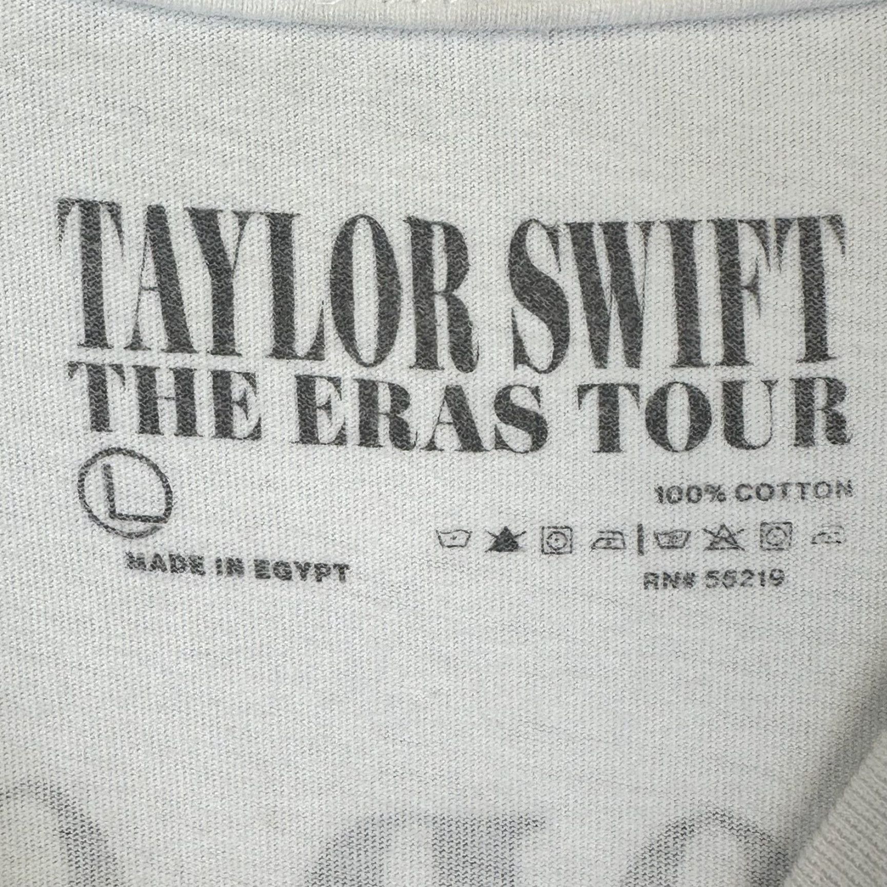 Vintage Taylor Swift Shirt Mens Large White The Eras Tour 2023 Concert Graphic Tee Pop Shirt Mens Large White The Eras Tour 2023 Concert Graphic Tee Pop Size US L / EU 52-54 / 3 - 5 Thumbnail
