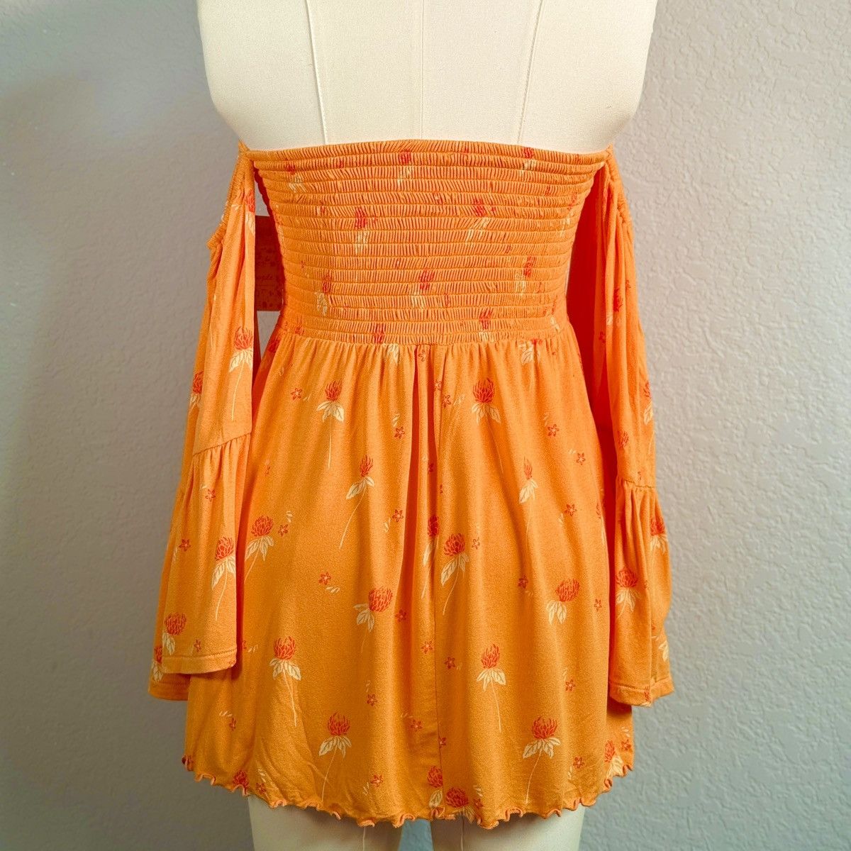 Free People Free People Golden Poppy Off Shoulder Smocked Bell Tunic Size XS / US 0-2 / IT 36-38 - 5 Thumbnail