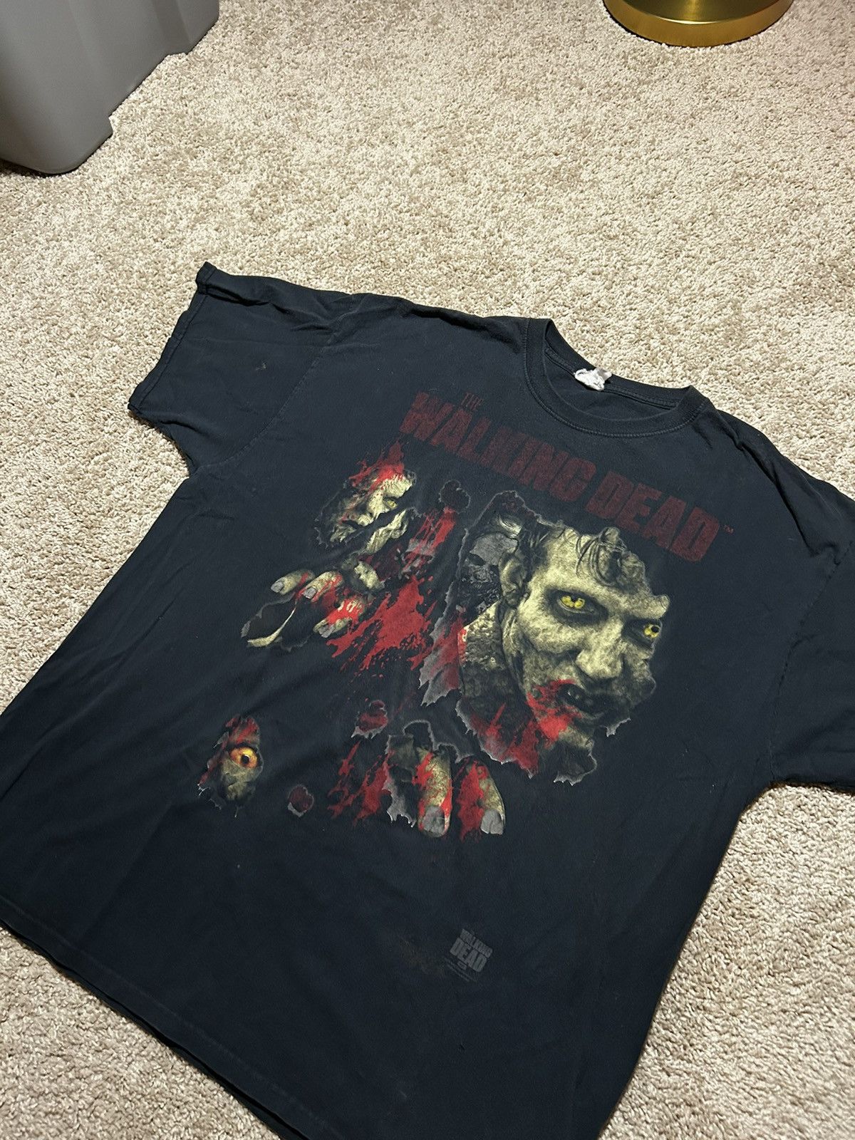 Anvil Future Vintage 2011 The Walking Dead Zombie tee Size US XL / EU 56 / 4 - 1 Thumbnail
