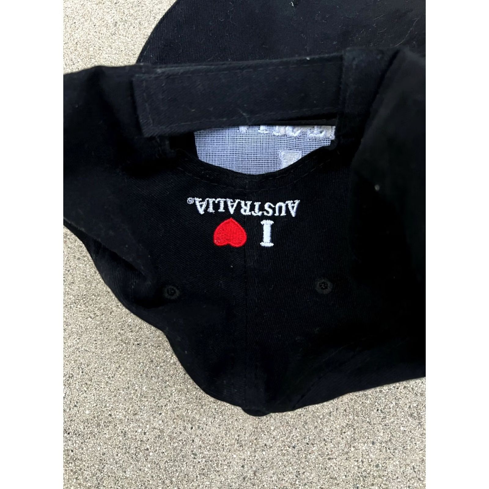 Vintage I Love Australia Embroidered Black Adjustable Cap Hat One Size | Men Mens Size ONE SIZE - 4 Thumbnail