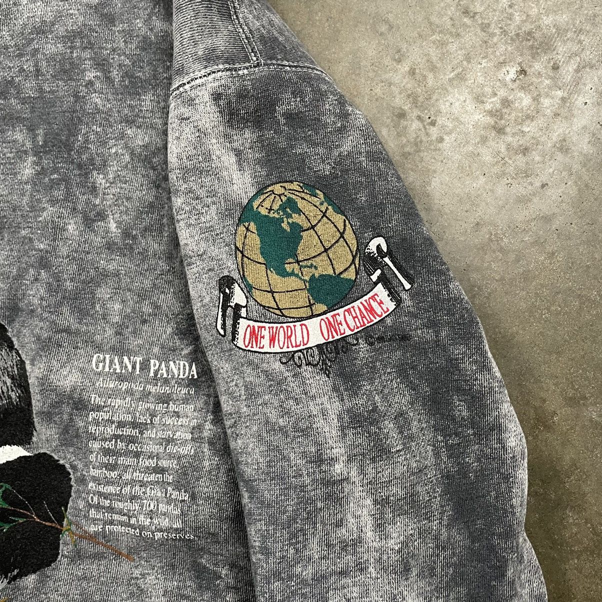 Vintage Vintage Nature Crewneck Endangered Giant Panda 90s Faded Size US XL / EU 56 / 4 - 5 Thumbnail