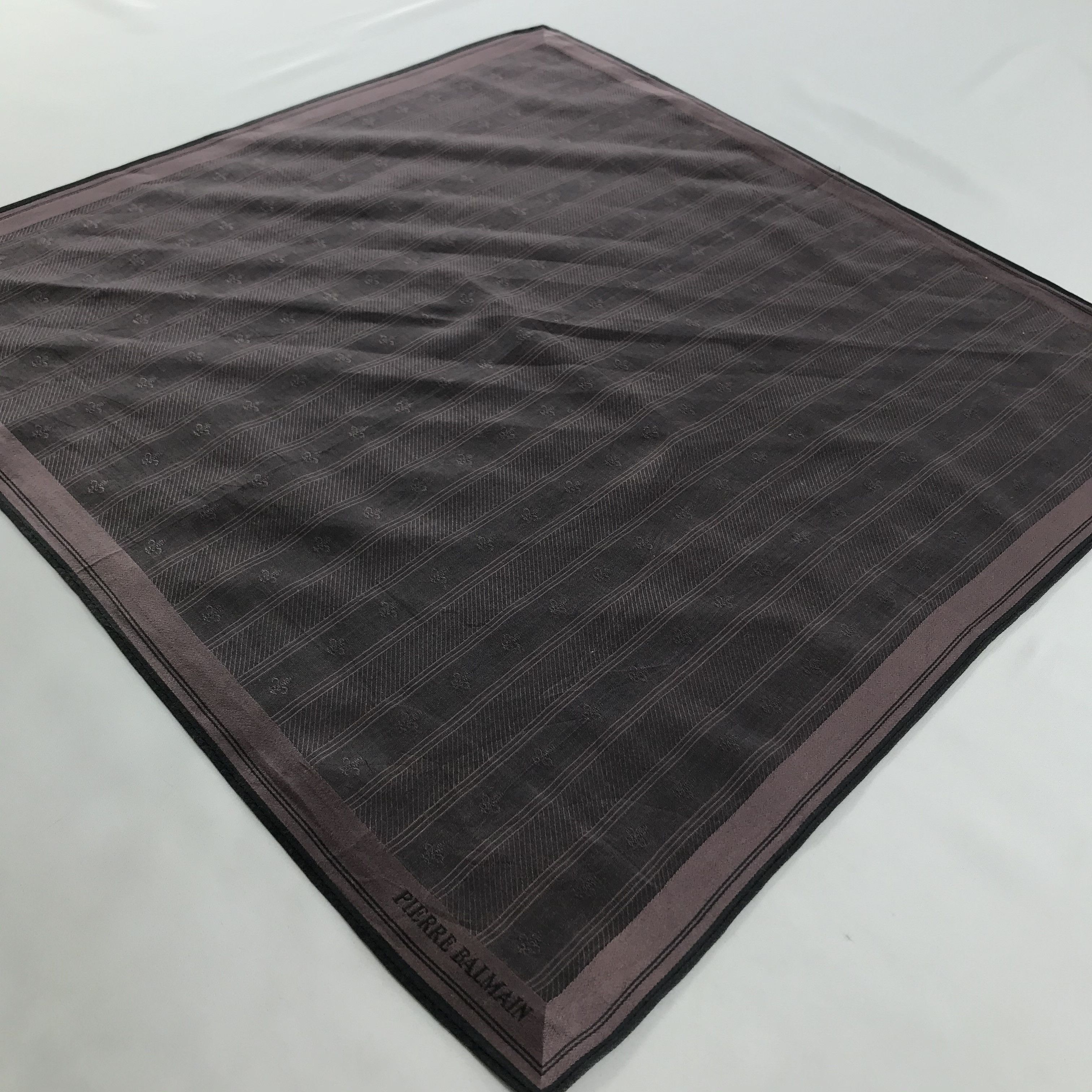 Pierre Balmain × Vintage Pierre Balmain Bandana / Handkerchief / Neckerchief - S1234 Size ONE SIZE - 2 Thumbnail
