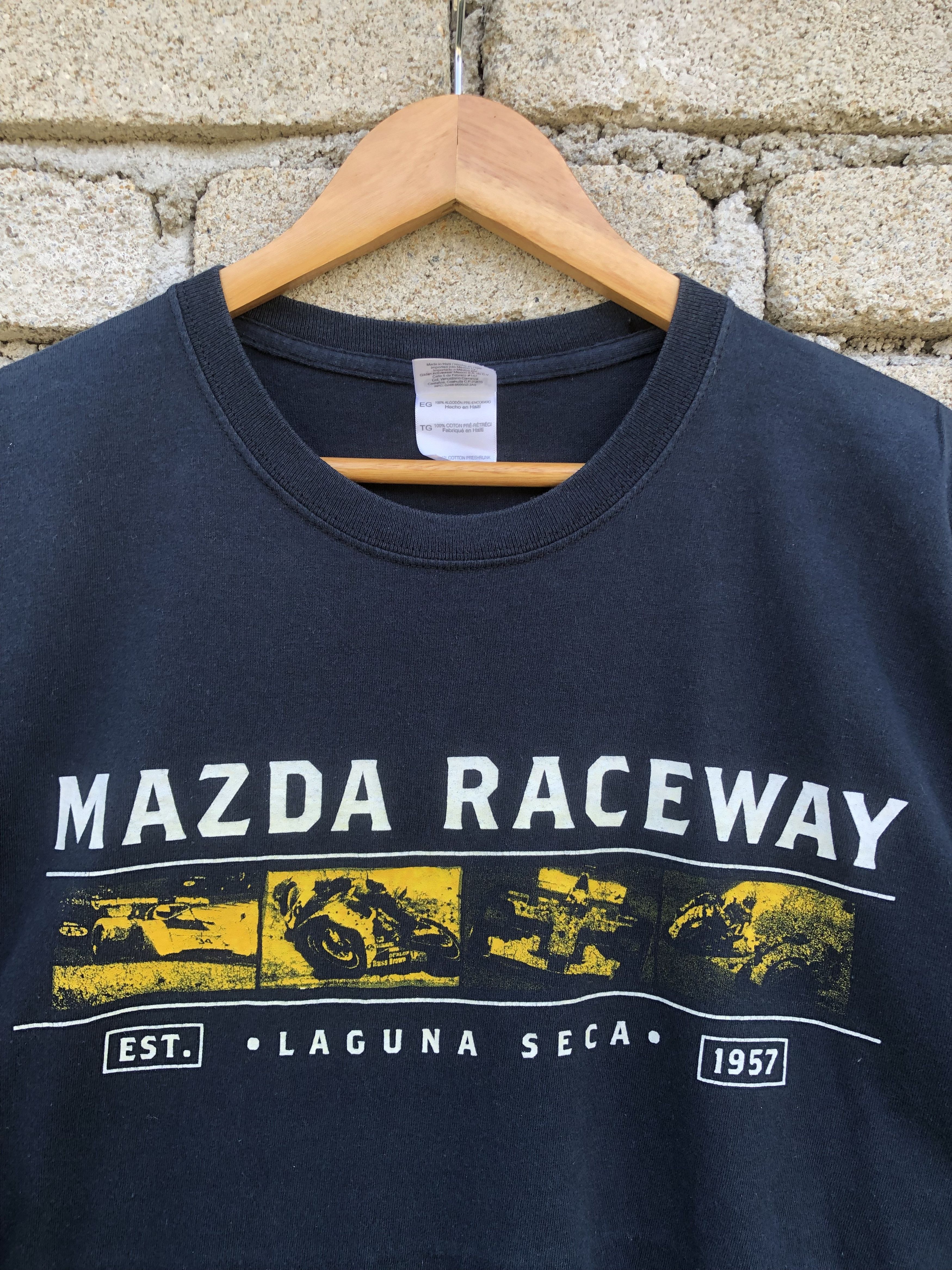 Vintage Vintage Y2K Mazda Raceway Laguna Seca Tshirt Size US XL / EU 56 / 4 - 2 Thumbnail