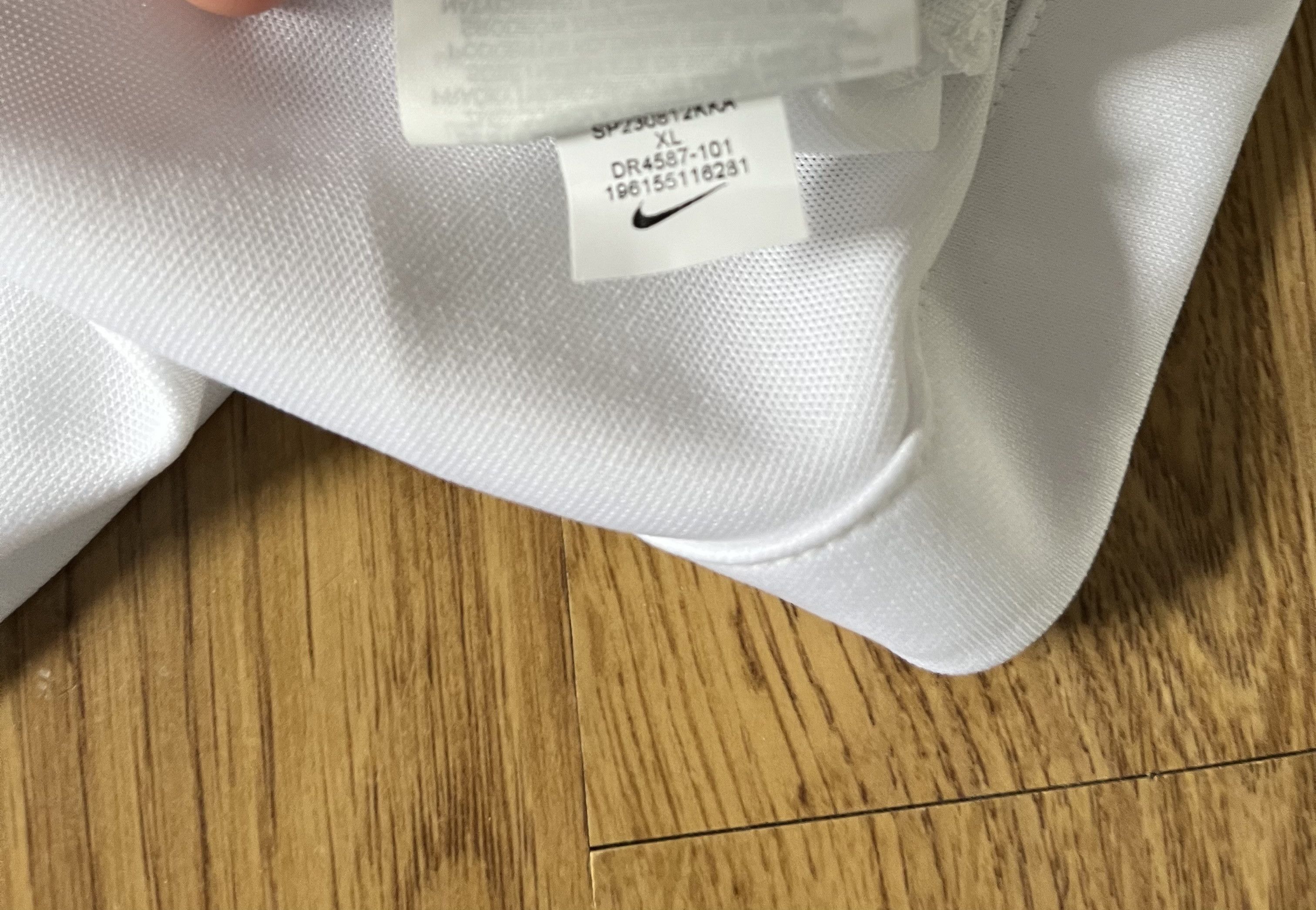 Nike Liverpool training Nike football kit Size US XL / EU 56 / 4 - 4 Thumbnail