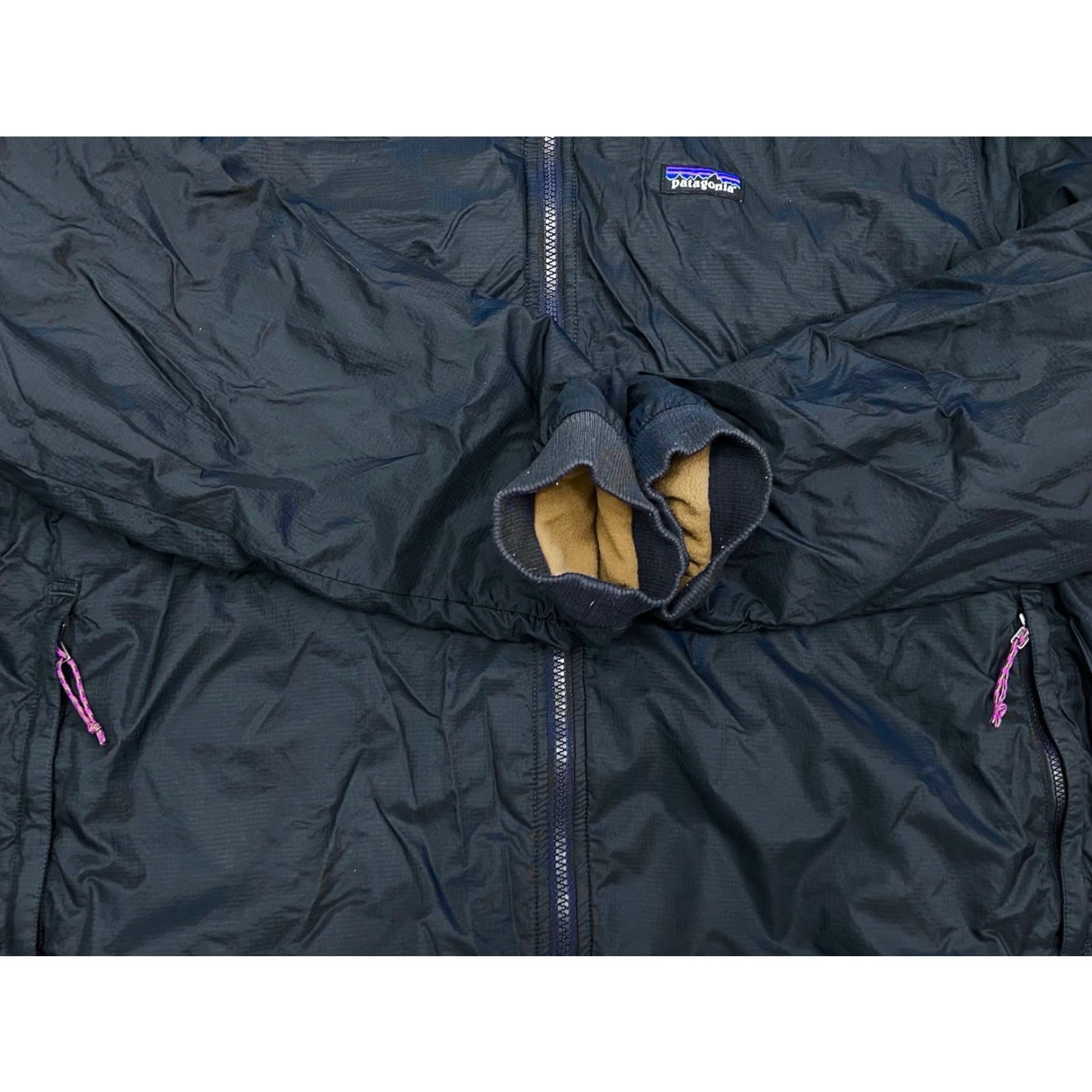 Patagonia Patagonia Reversible Jacket Men Navy Tan XXL Nylon Fleece Zip Zipper Logo Stand Collar Outdoor Casual Long Sleeve Mid-Length 2XL Blue Size US XXL / EU 58 / 5 - 4 Thumbnail