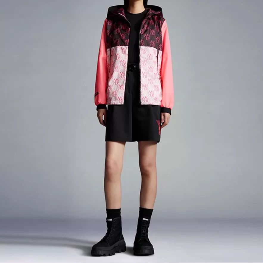 Moncler Moncler V-Day Limited Full Print Hooded Jacket M Size M / US 6-8 / IT 42-44 - 8 Thumbnail