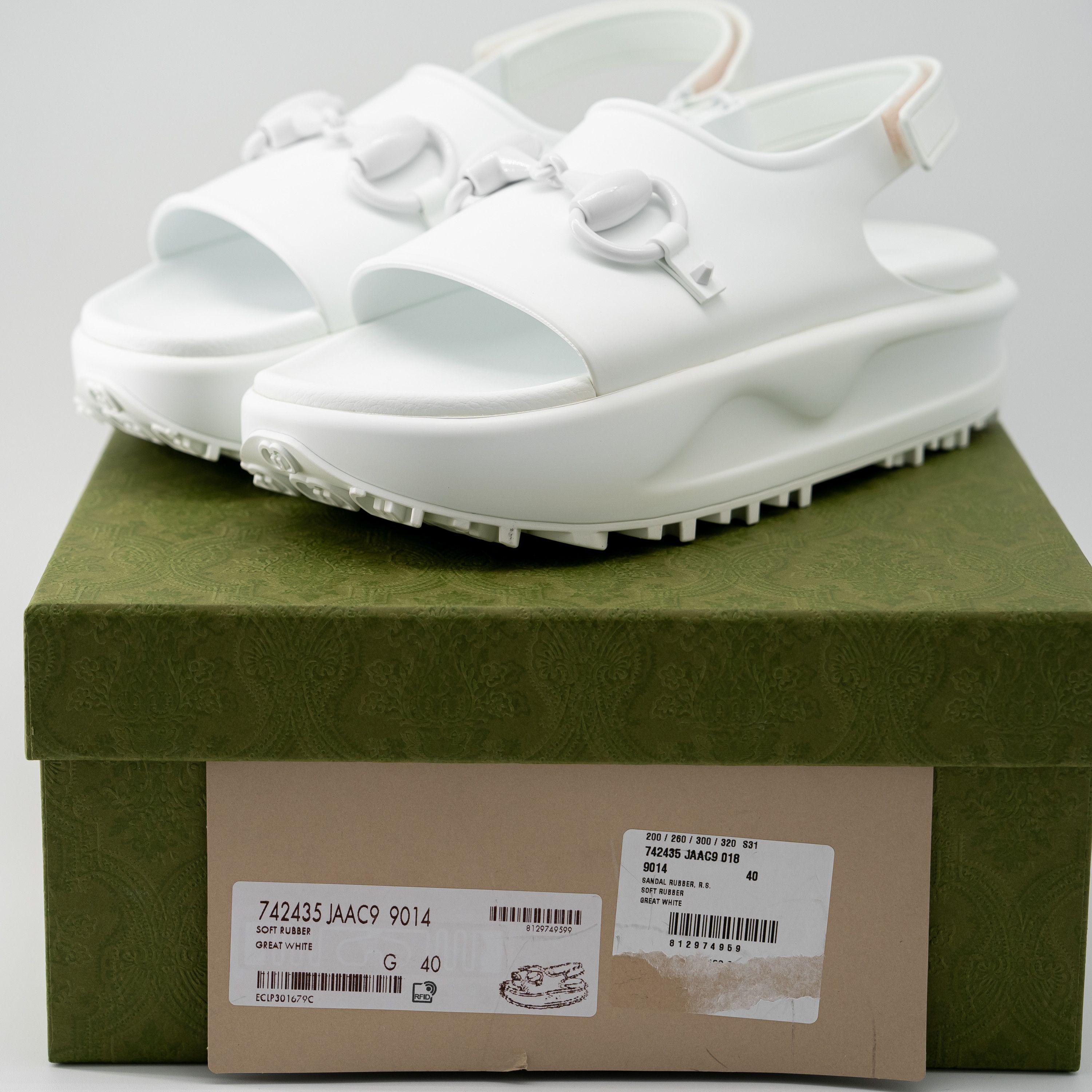 Gucci 40G 10 US Gucci Rubber Horsebit Platform Slide Sandals White Size US 10 / IT 40 - 8 Thumbnail