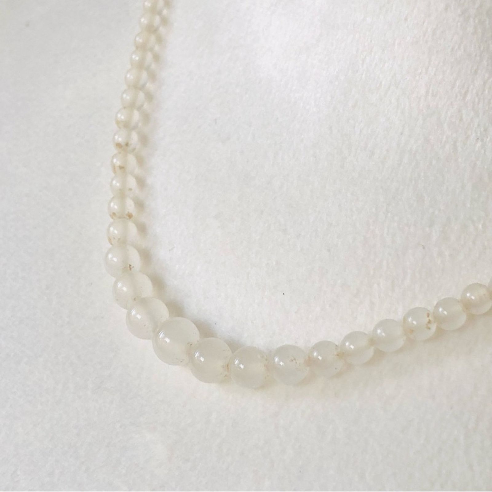 Vintage Vintage mid century opalescent glass wedding bead necklace Size ONE SIZE - 8 Thumbnail