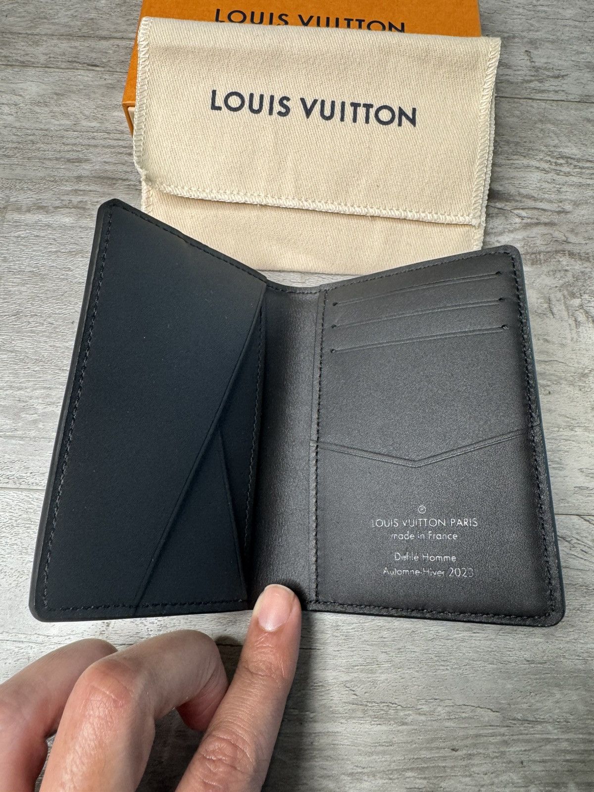 Louis Vuitton Louis Vuitton Pocket Organizer Size ONE SIZE - 3 Thumbnail