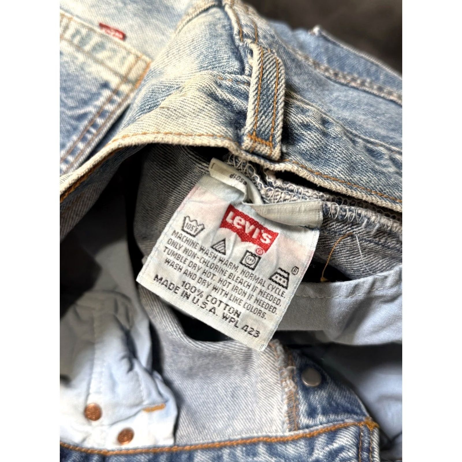 Levi's VINTAGE Levi’s 501 90’s Denim Jeans Men’s 34/32 Light Wash Sun Fade Button Fly Size US 34 / EU 50 - 7 Thumbnail